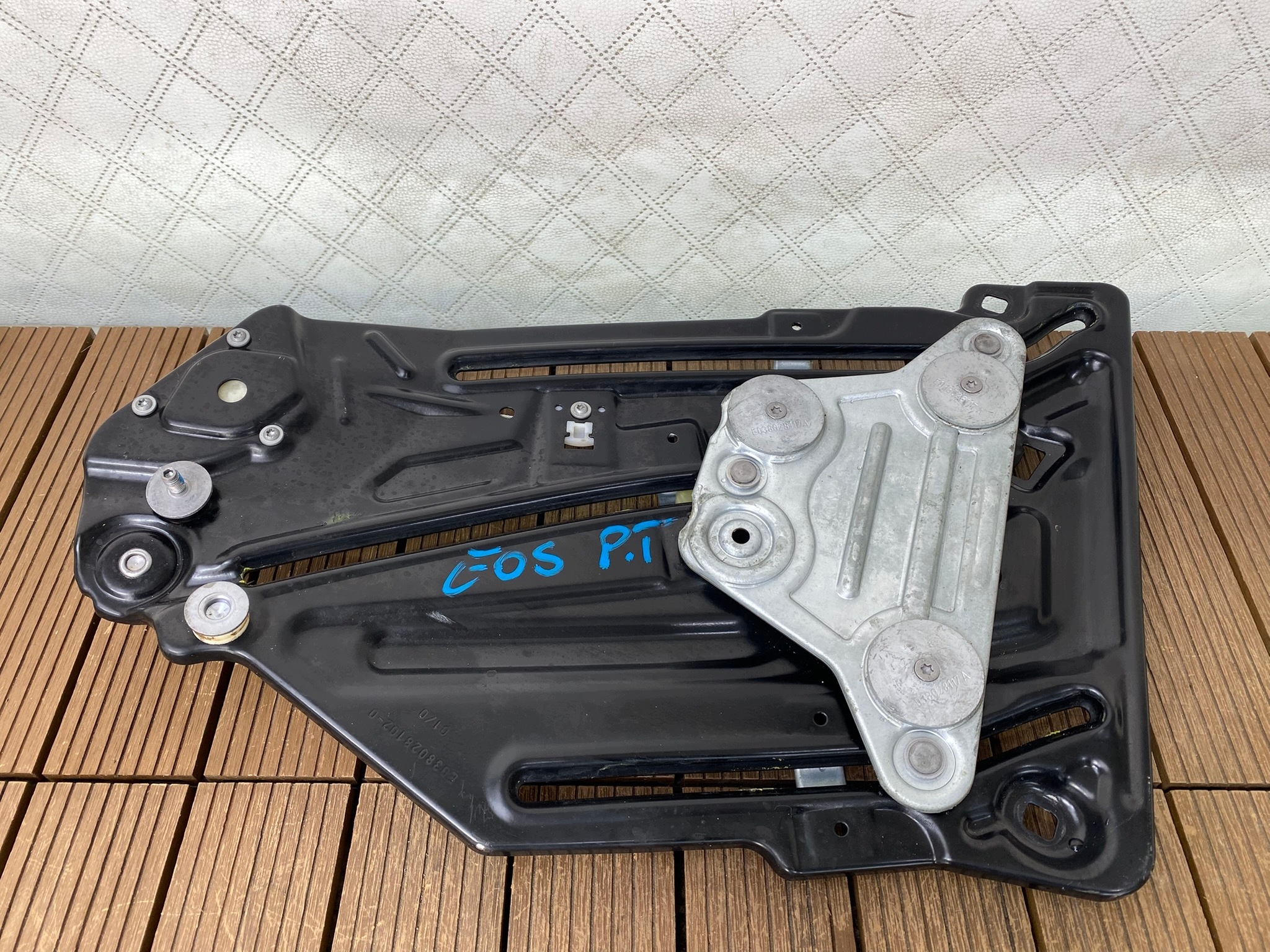 VW EOS 06-10 mechanism lifting windows rear right 1Q0839402B OE