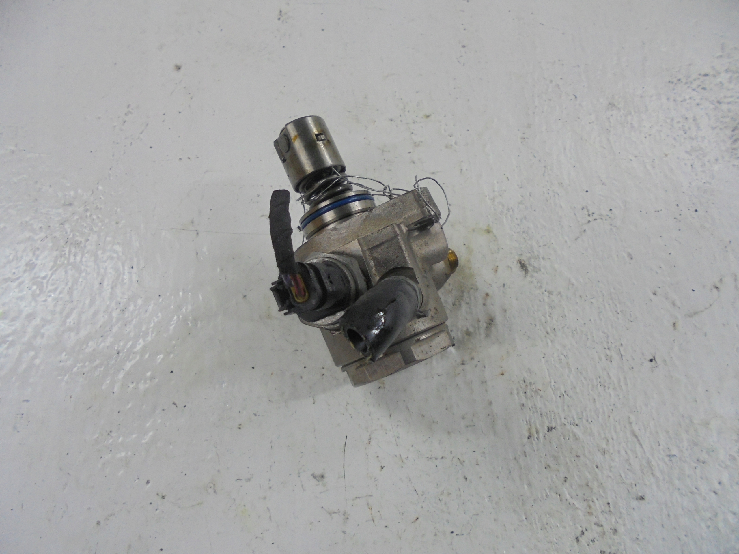 VW AUDI SKODA 1.4 TSI feed pump 04E127026AA