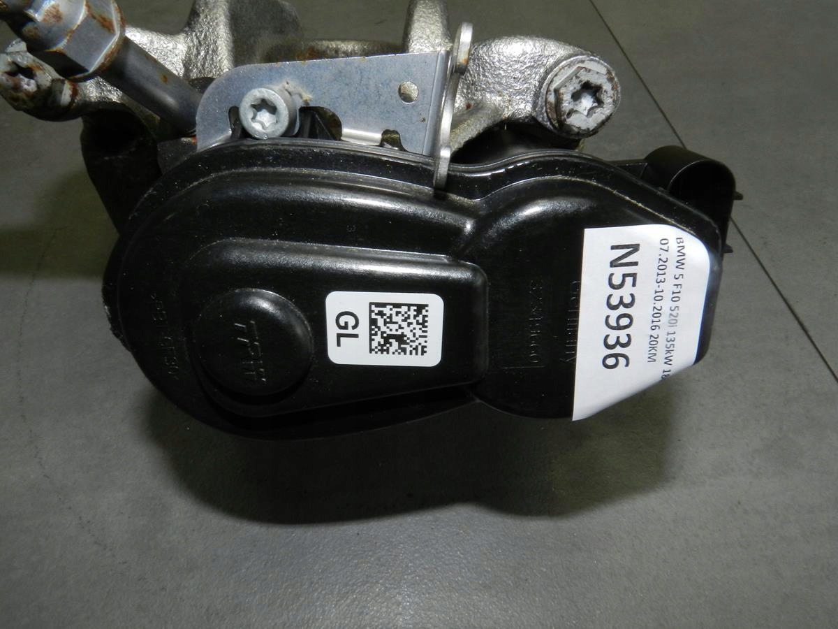 BMW 5 F10 520i caliper left rear part