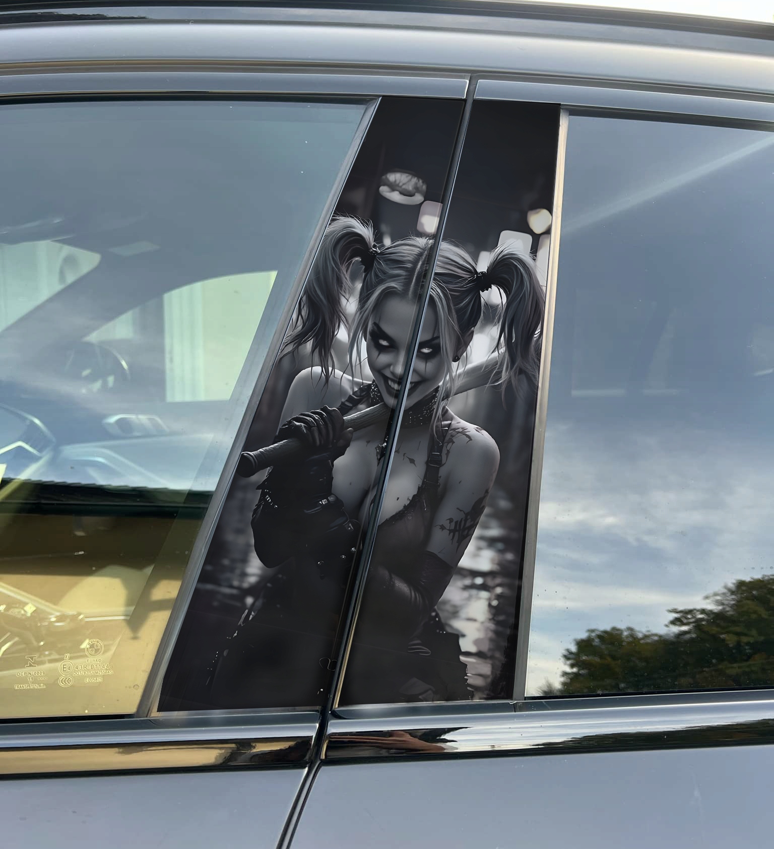 Naklejka na słupek auta Harley Quinn Bw Folia Premium