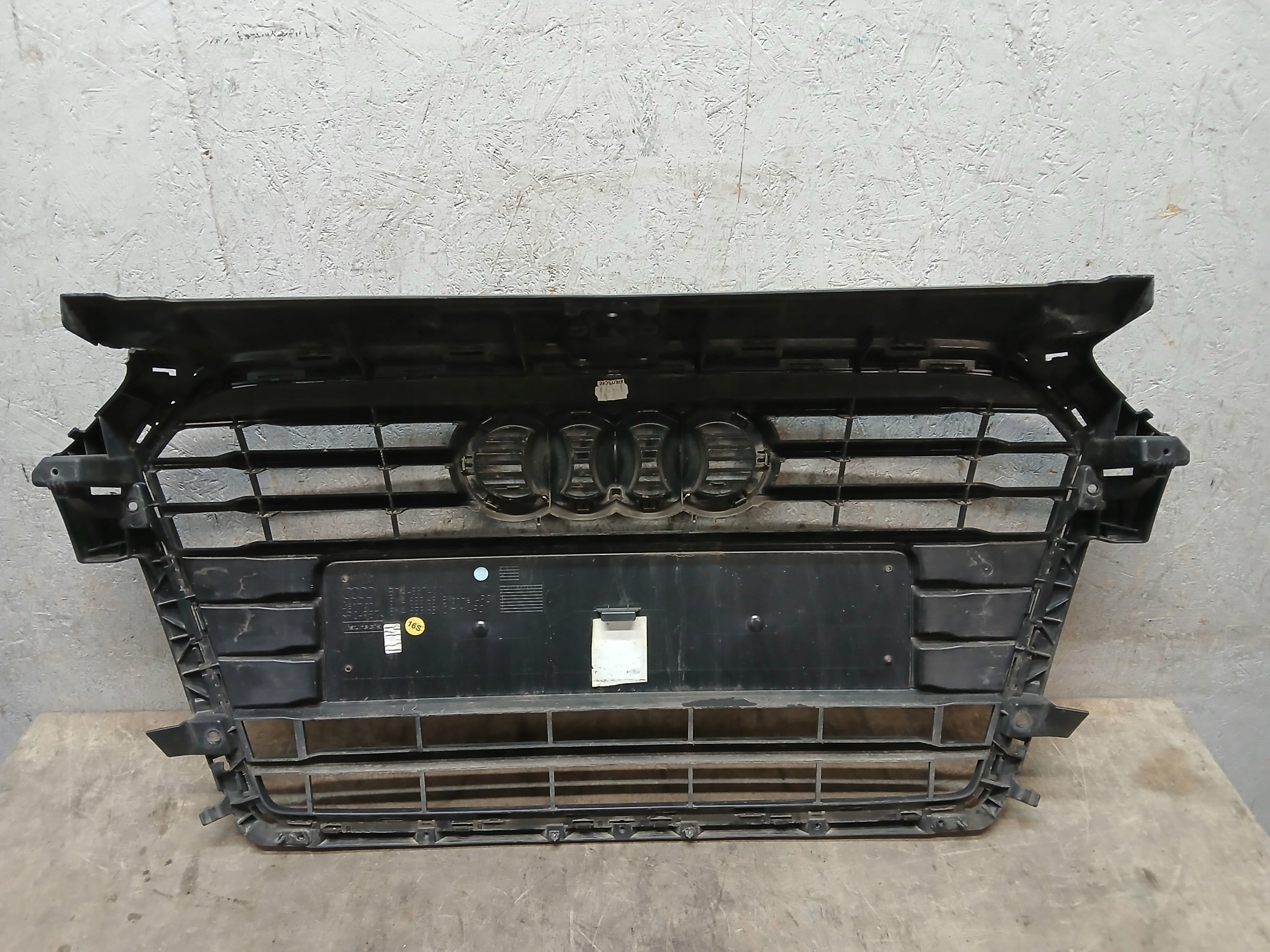 Grille AUDI A1 8XA LIFT 14- 8XA853651