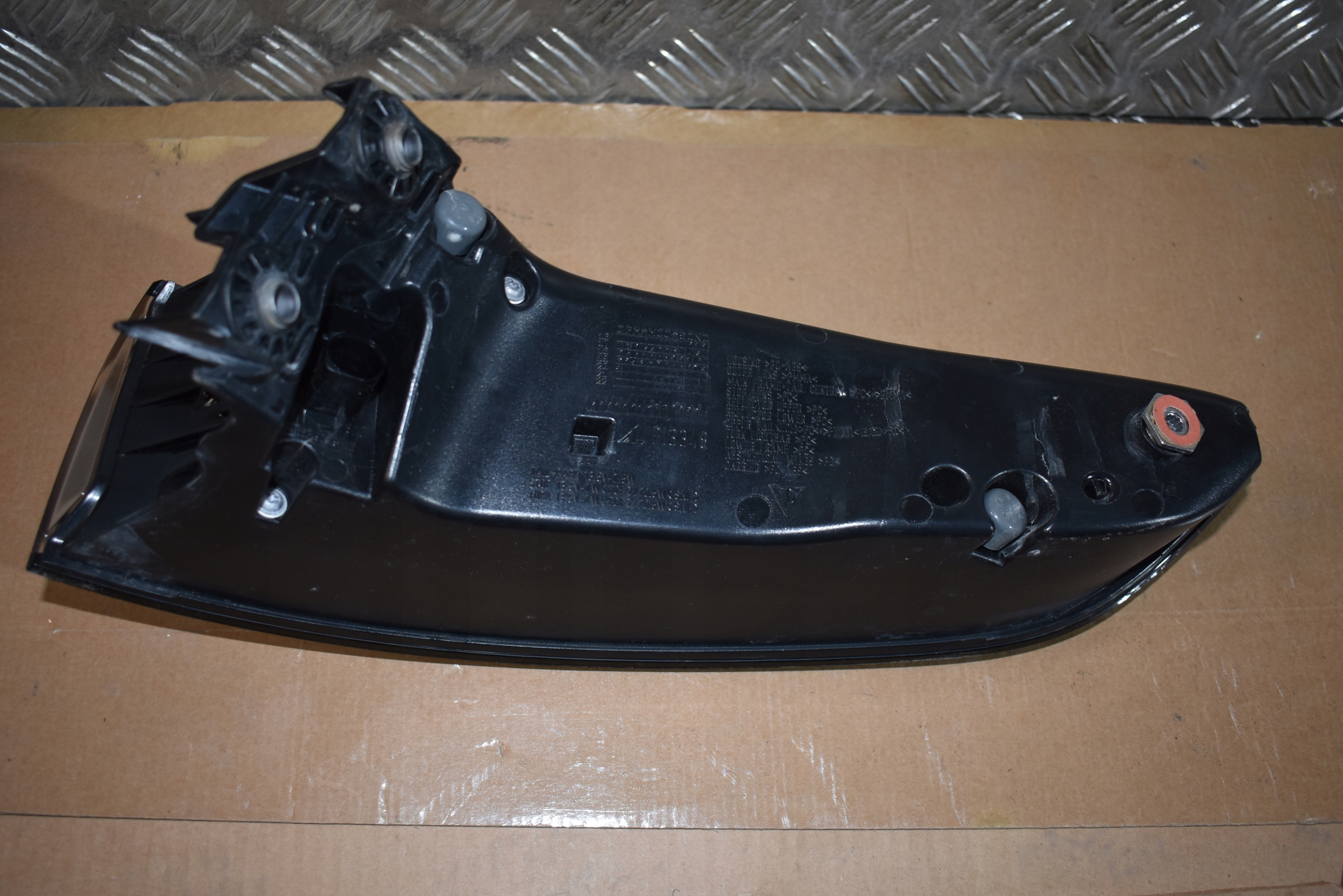 IDEALNA light rear part rear left PORSCHE CAYENNE 9Y 1
