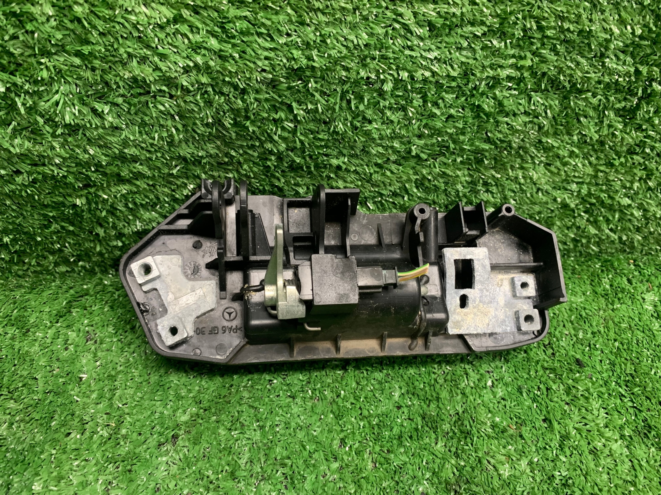 handle bonnet boot MERCEDES E-KLASA W211 kombi A2117401293