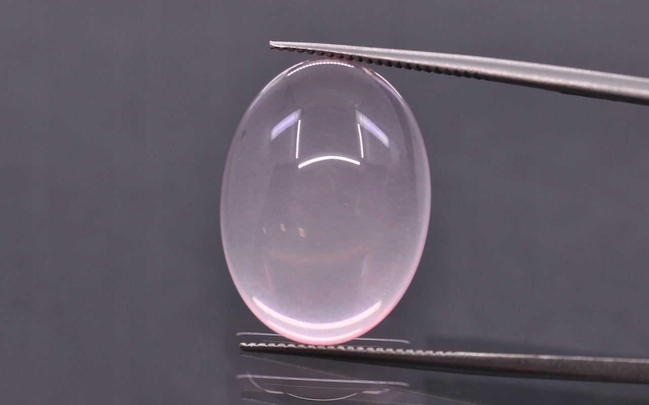 Růženín Aa kabošon ovál 18,8x13,8 mm