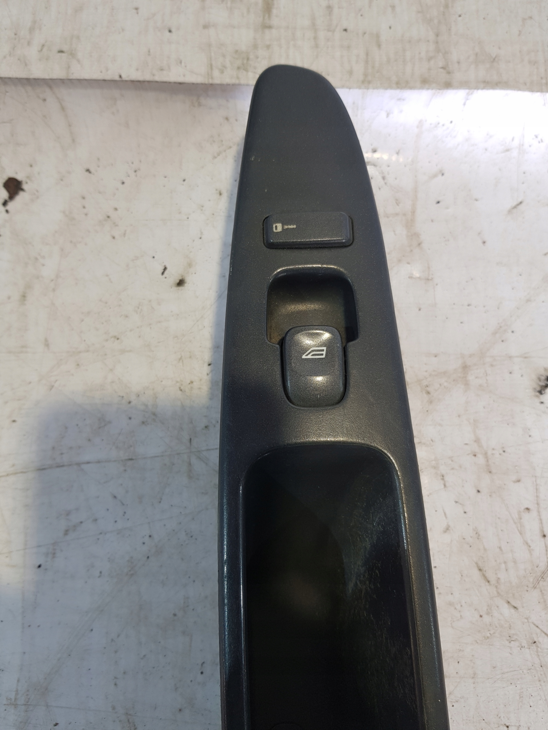 Volvo OE 30889753 window control switch right