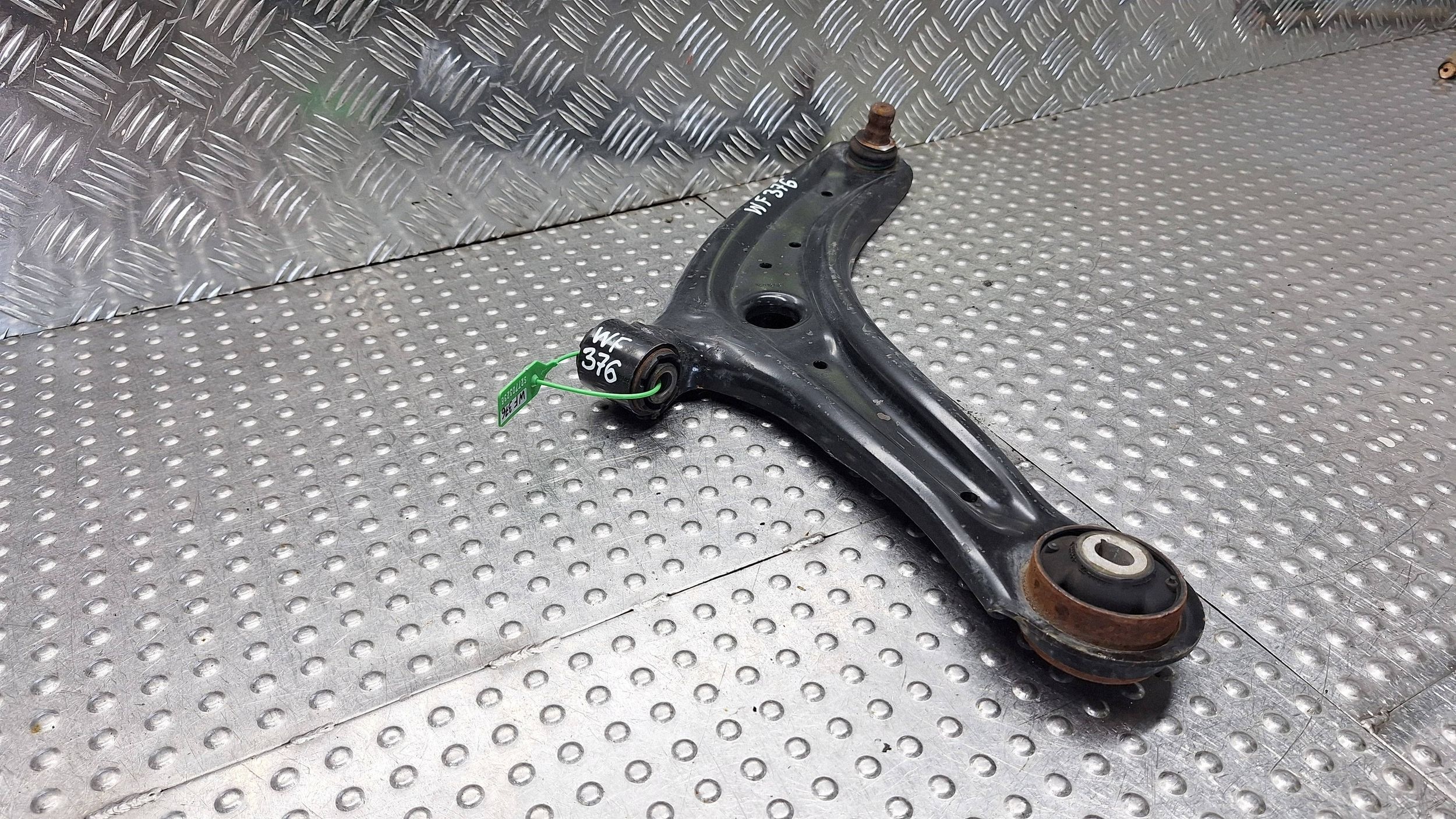 arm right front L1TC-3042-AB FORD PUMA MK2