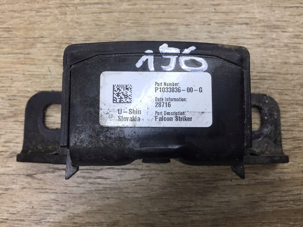 RYGIEL DRZWI LEWY TYL TESLA X 1033836 00 G Part manufacturer Tesla