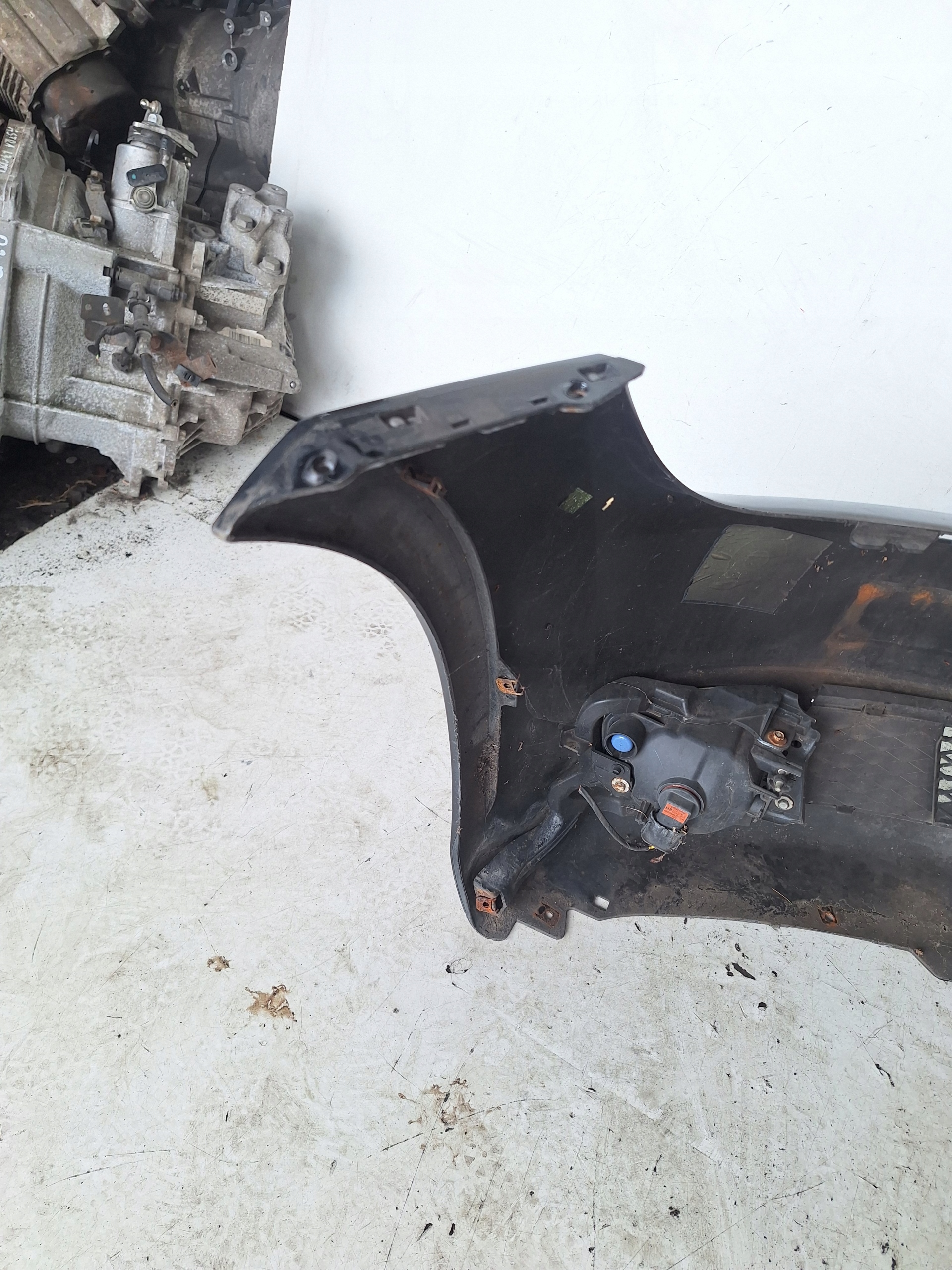 BMW 3 E92 E93 05-09 bumper