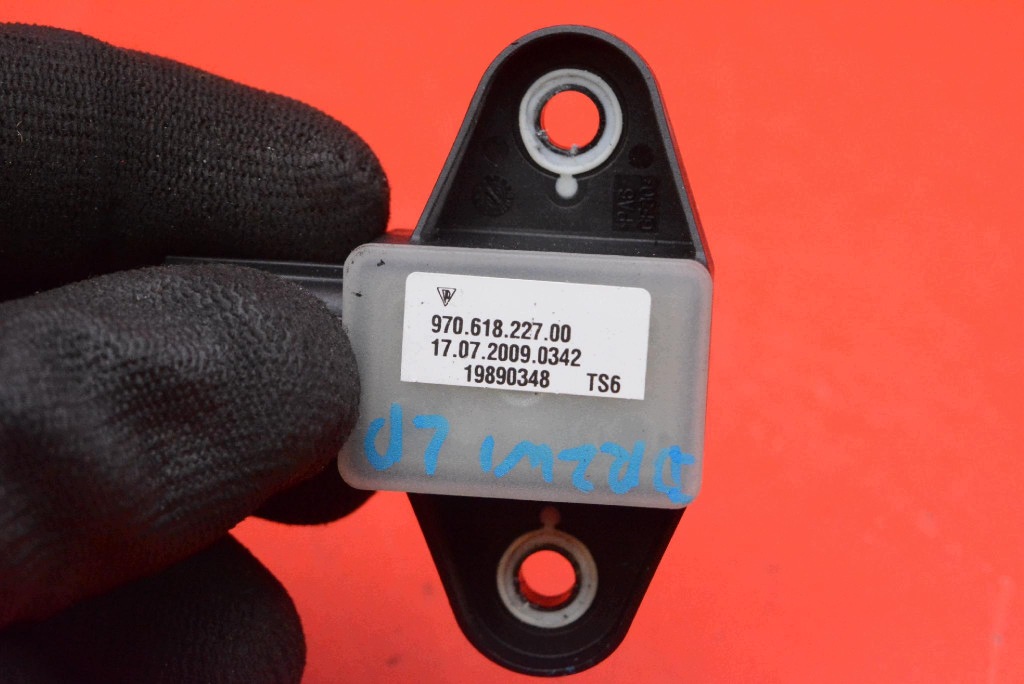 impact sensor left front 97061822700 PORSCHE PANAMERA 970 09-13