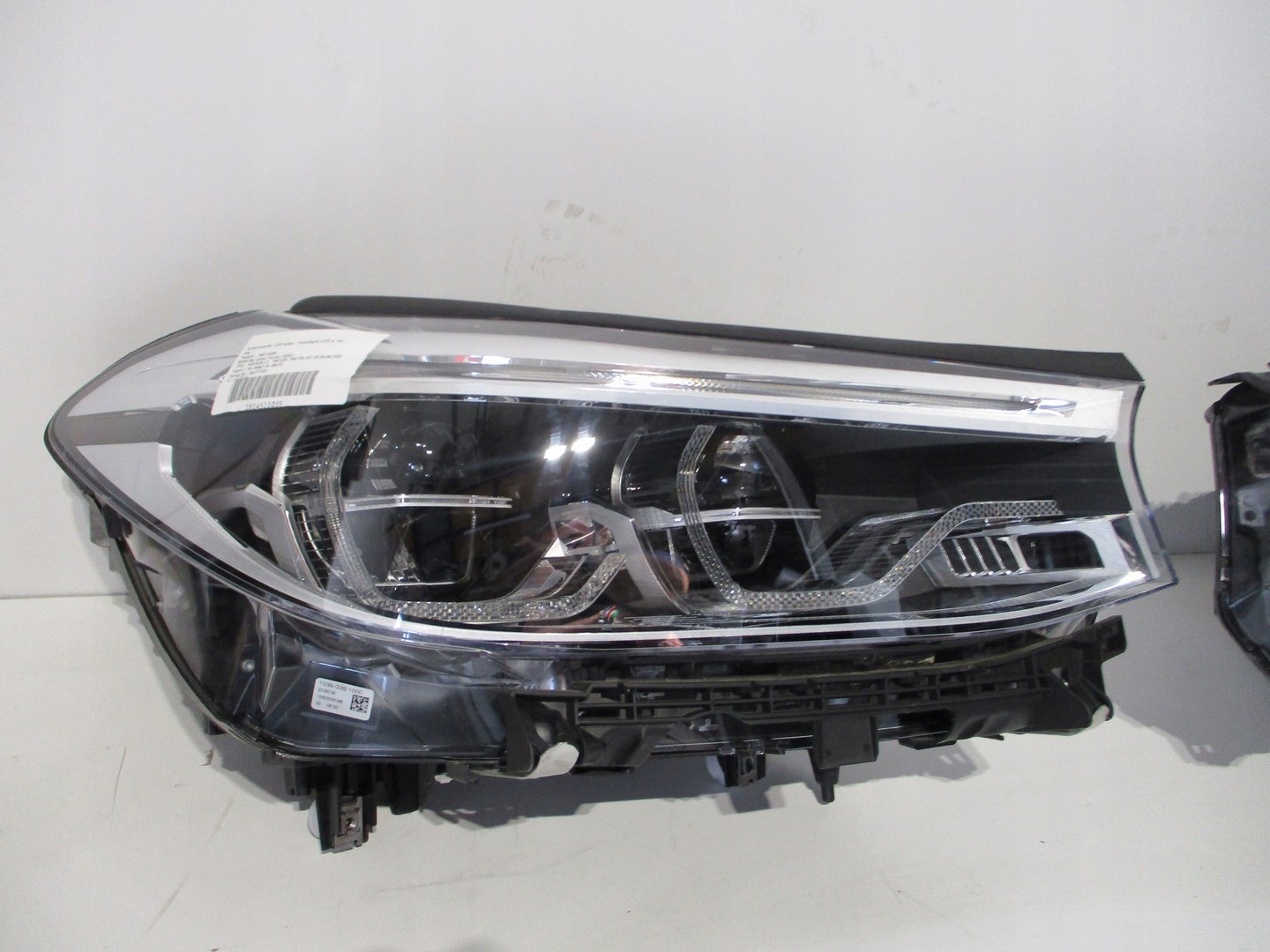 Lampa lampy BMW 6 G32 GT FULL LED 8497226 Producent części BMW OE