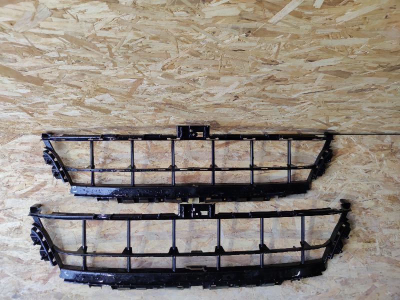 РЕШЕТКА РАДИАТОРА PORSCHE PANAMERA 971807683F