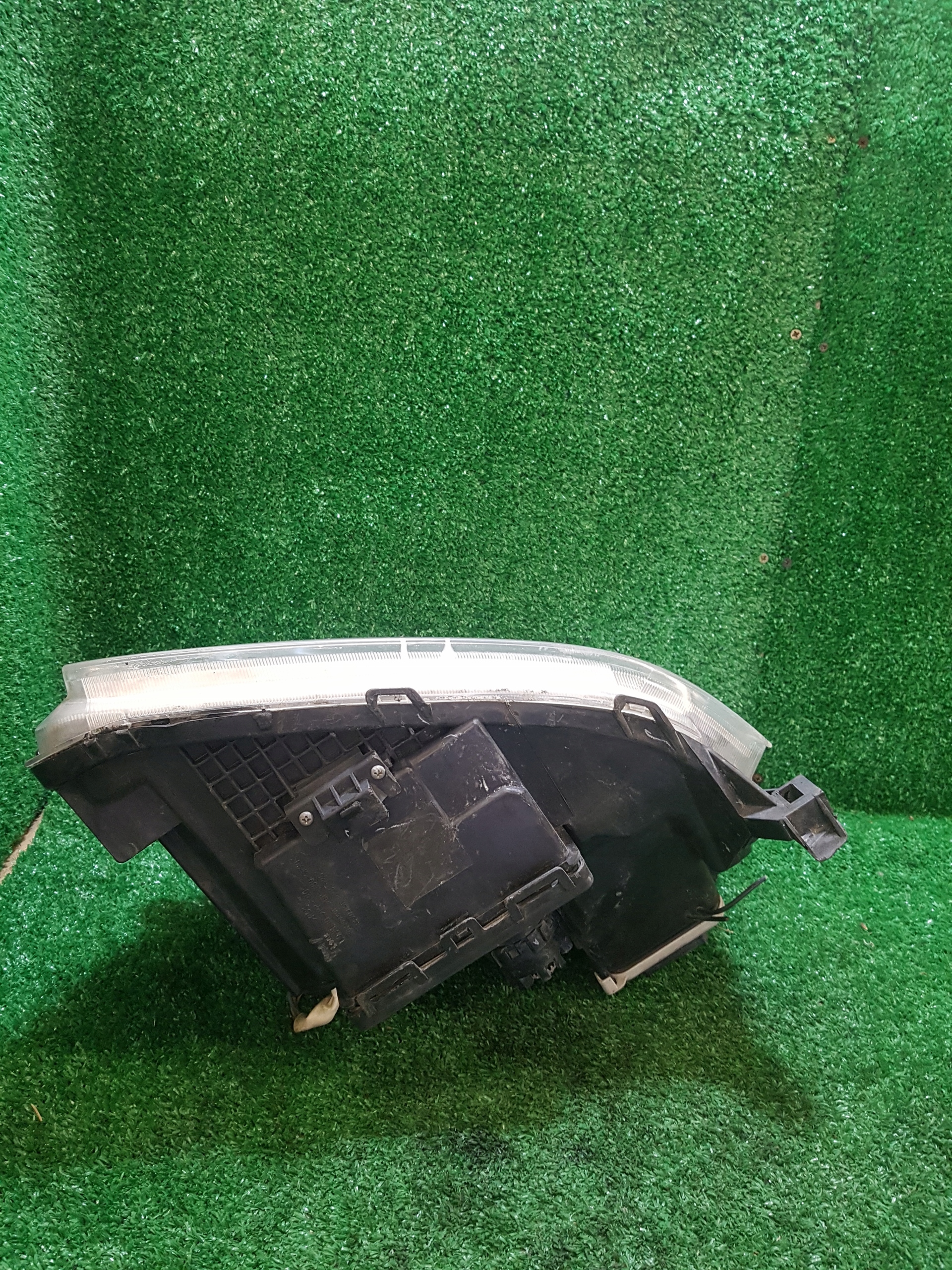 light left front XENON TOYOTA AVENSIS T25