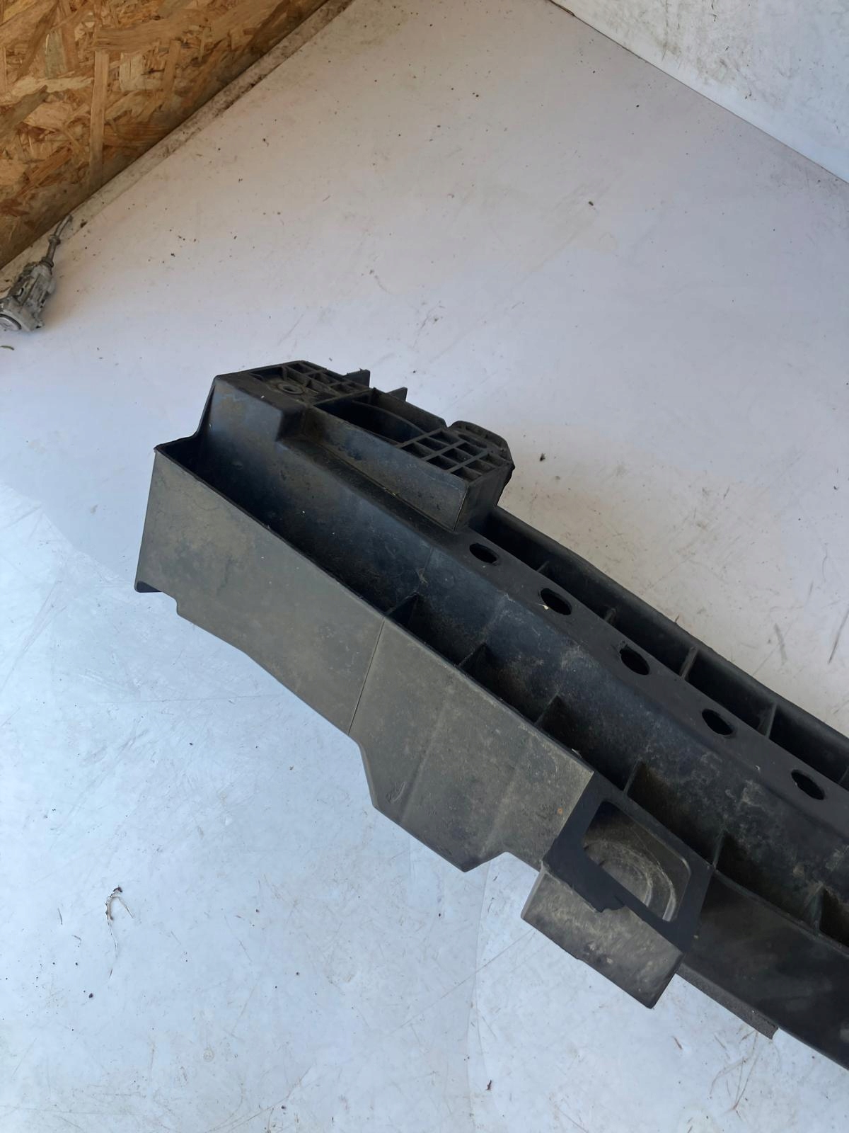 ABSORBER bumper support rear part CLIO IV HB 850908121R