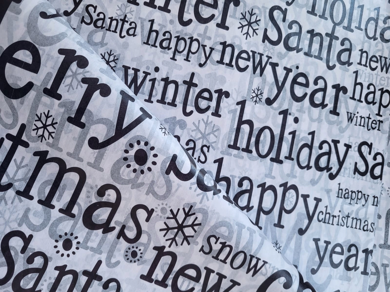 Vánoční ozdobný papír s nápisy 240 listů 50 x 75 cm