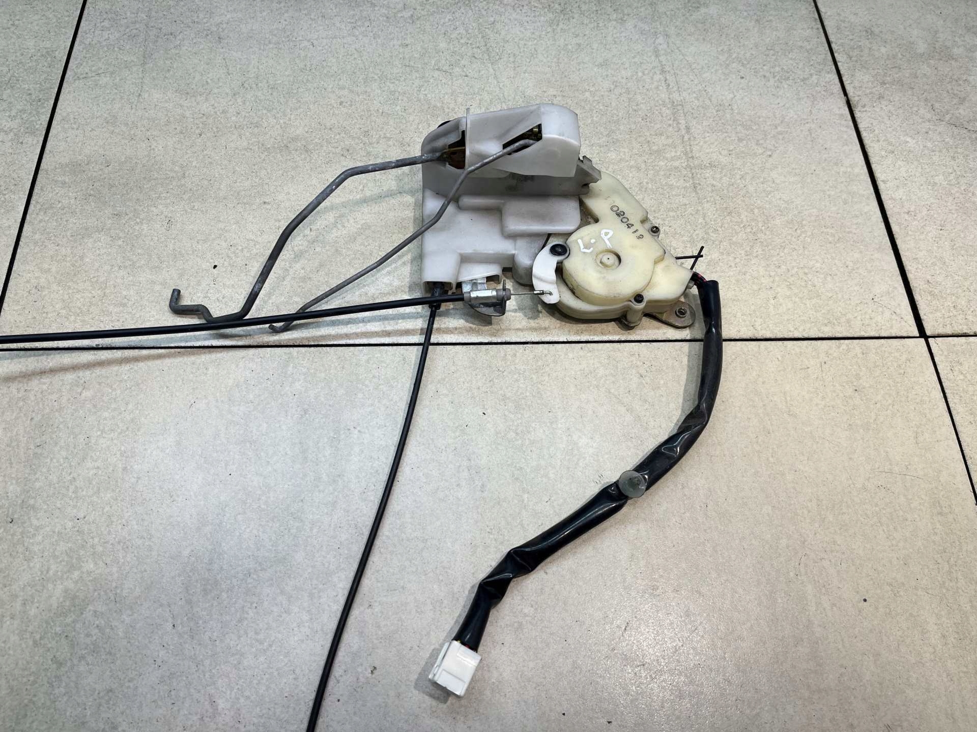 lock door left front MAZDA MPV 2.0 D