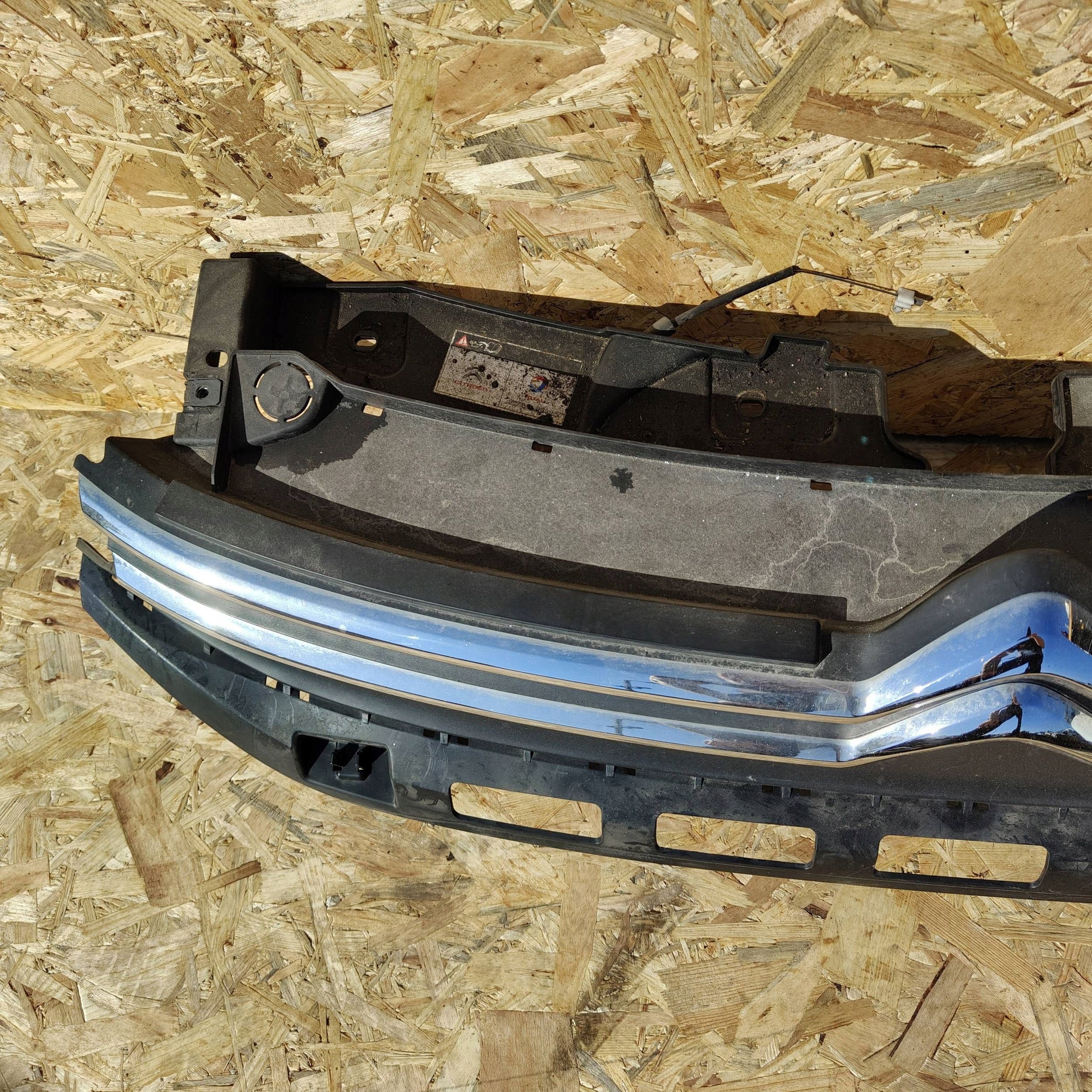 Citroen C3 2017 front grille radiator / grill