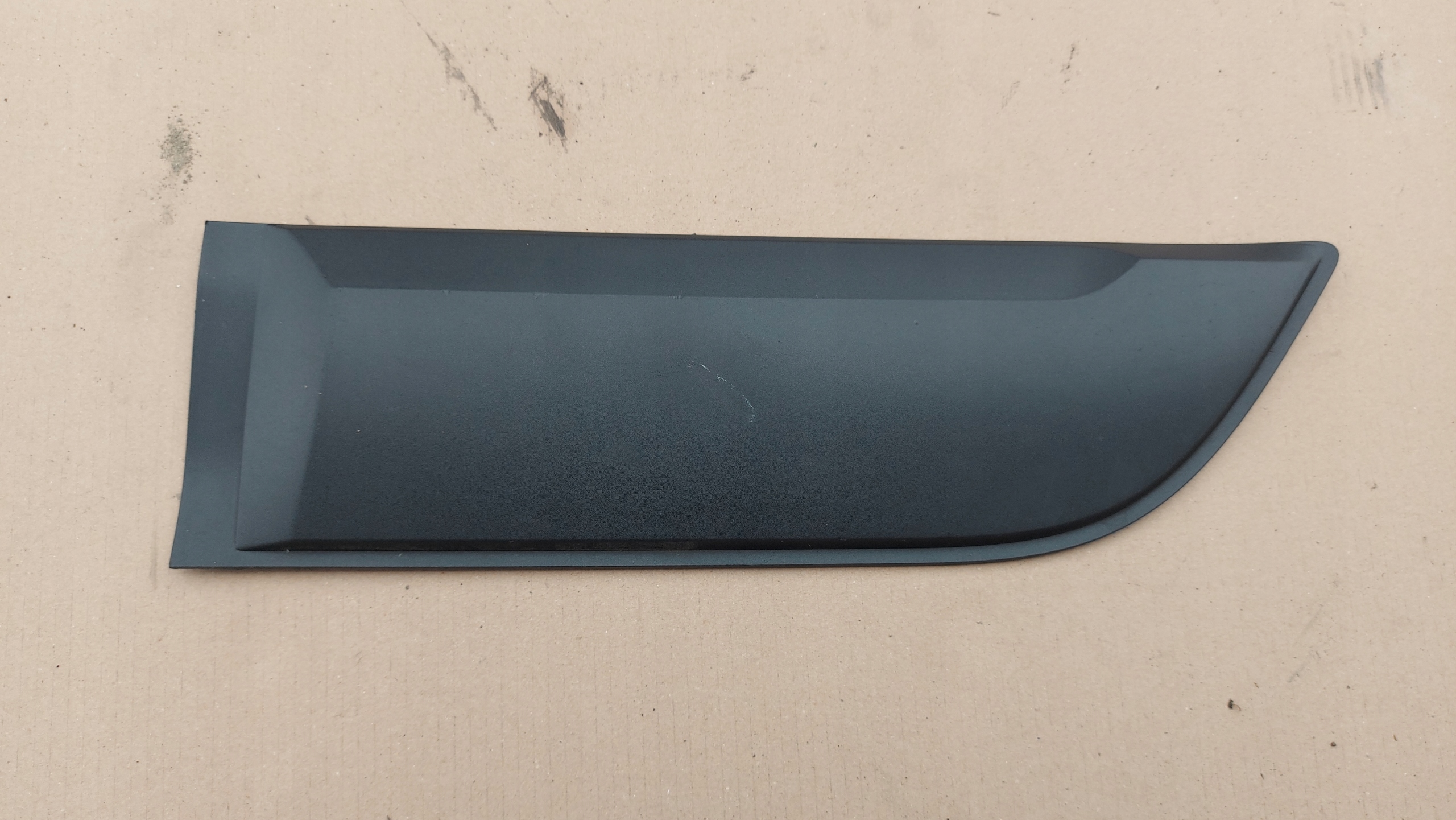 moulding door left rear part DACIA DUSTER II 17