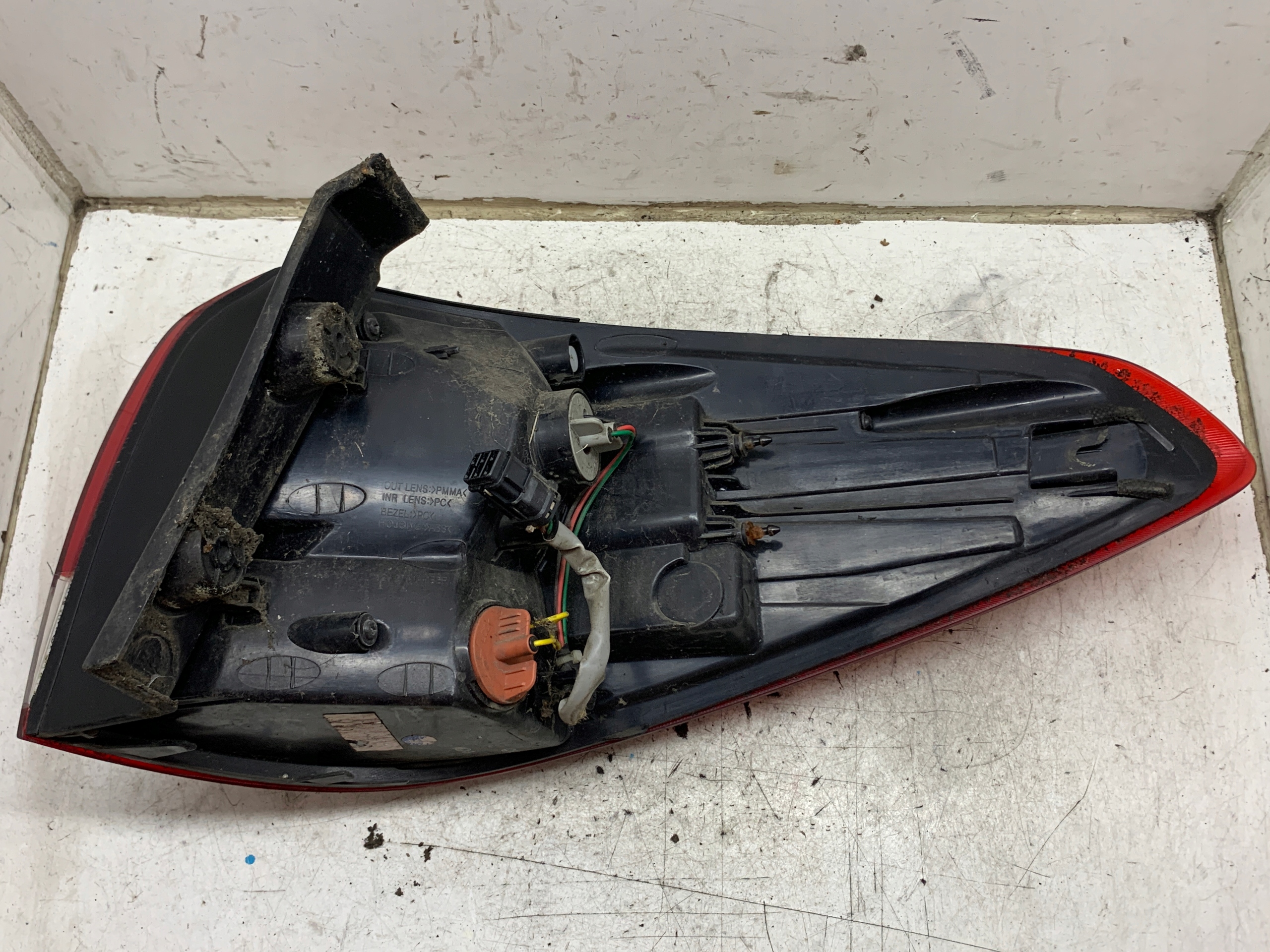 light left rear part left rear 92401-A4 KIA CARENS IV (2013-2019)