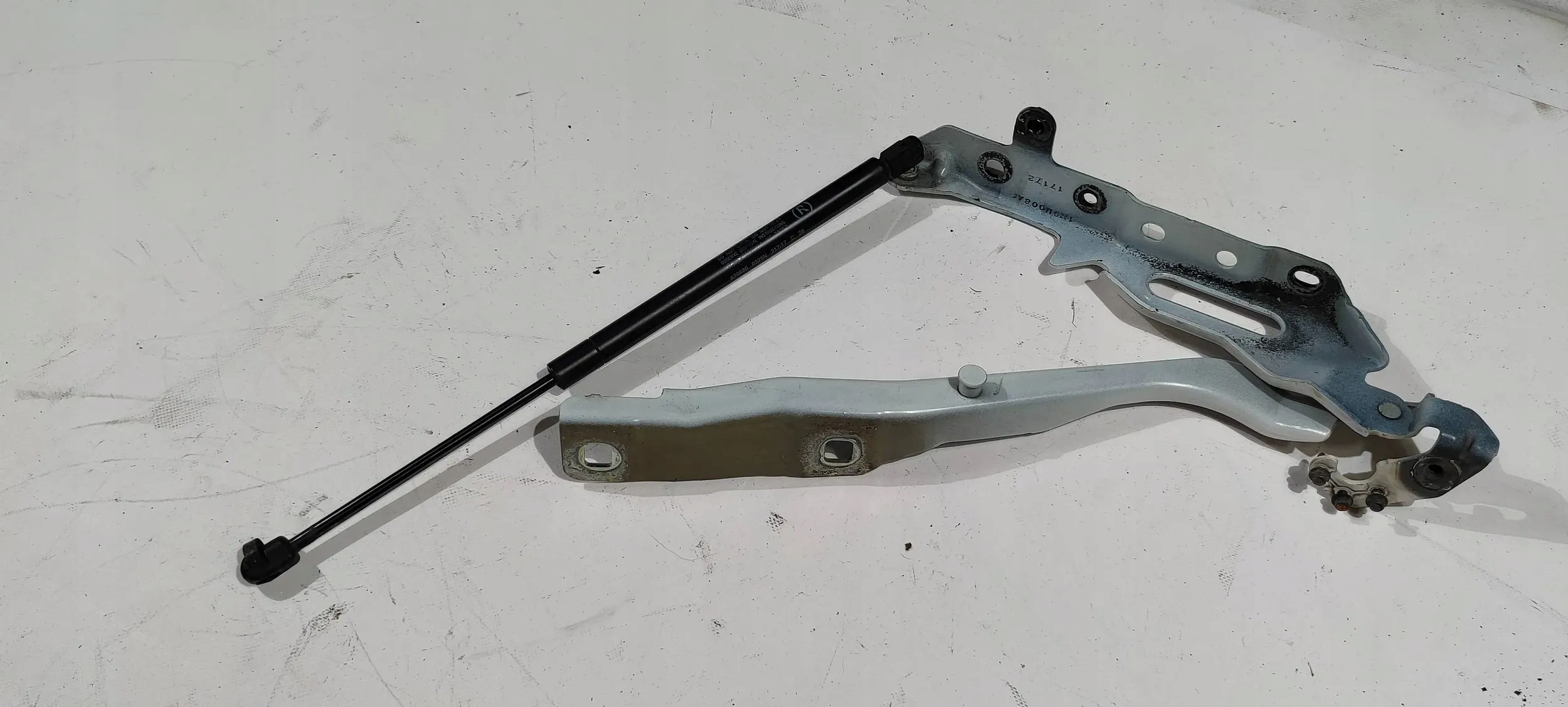 hinge bonnets damper right Ford F250 F350 2017