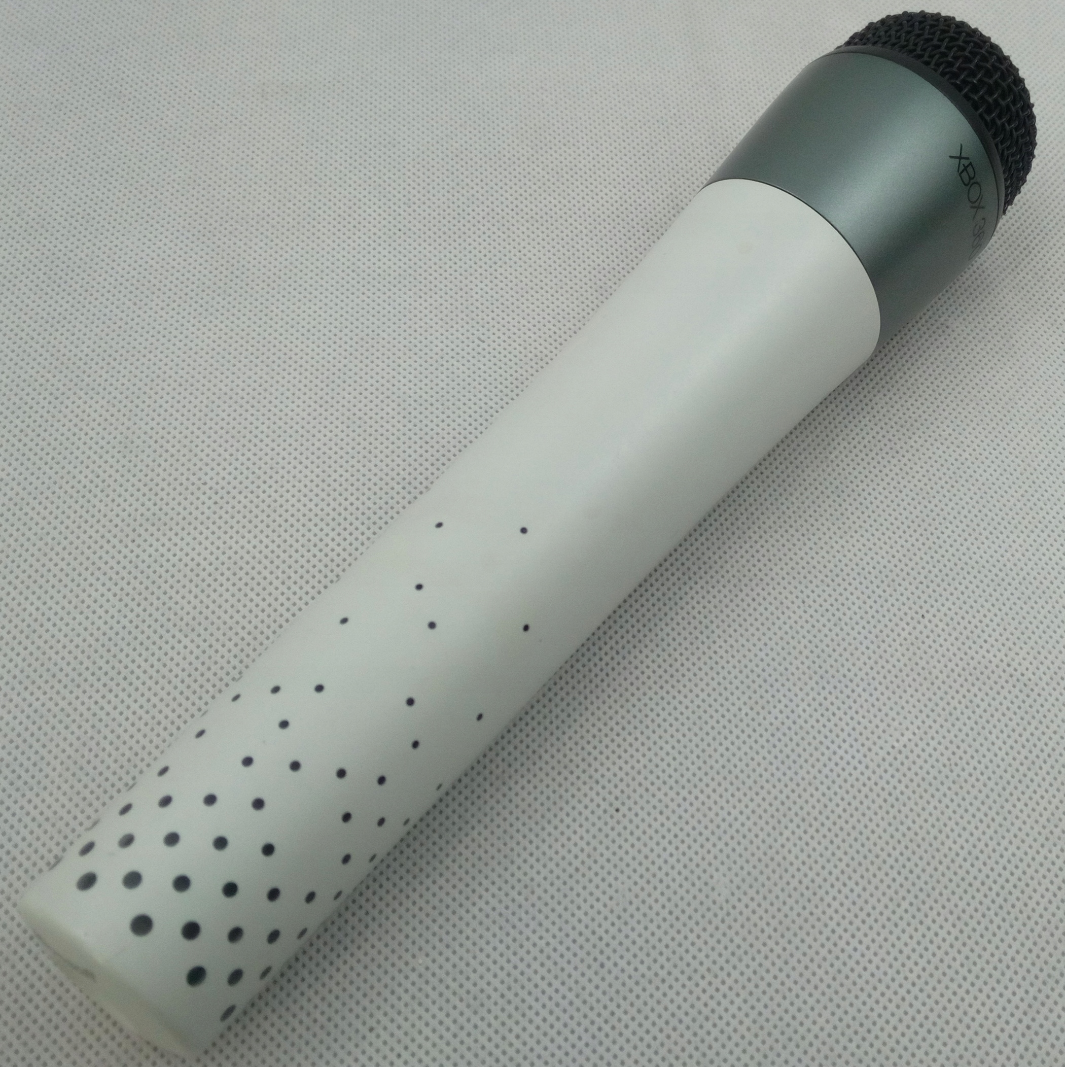 SOLIDNY BIAŁY MIKROFON LIPS BEZPRZEWODOWY MICROSOFT KLASYCZNA SERIA TESTED Producent Microsoft