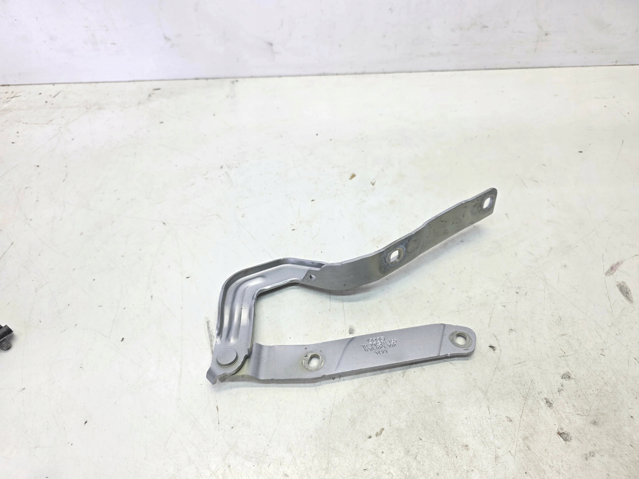 hinge bonnets right AUDI Q4 E-TRON 89A823302 LZ7G