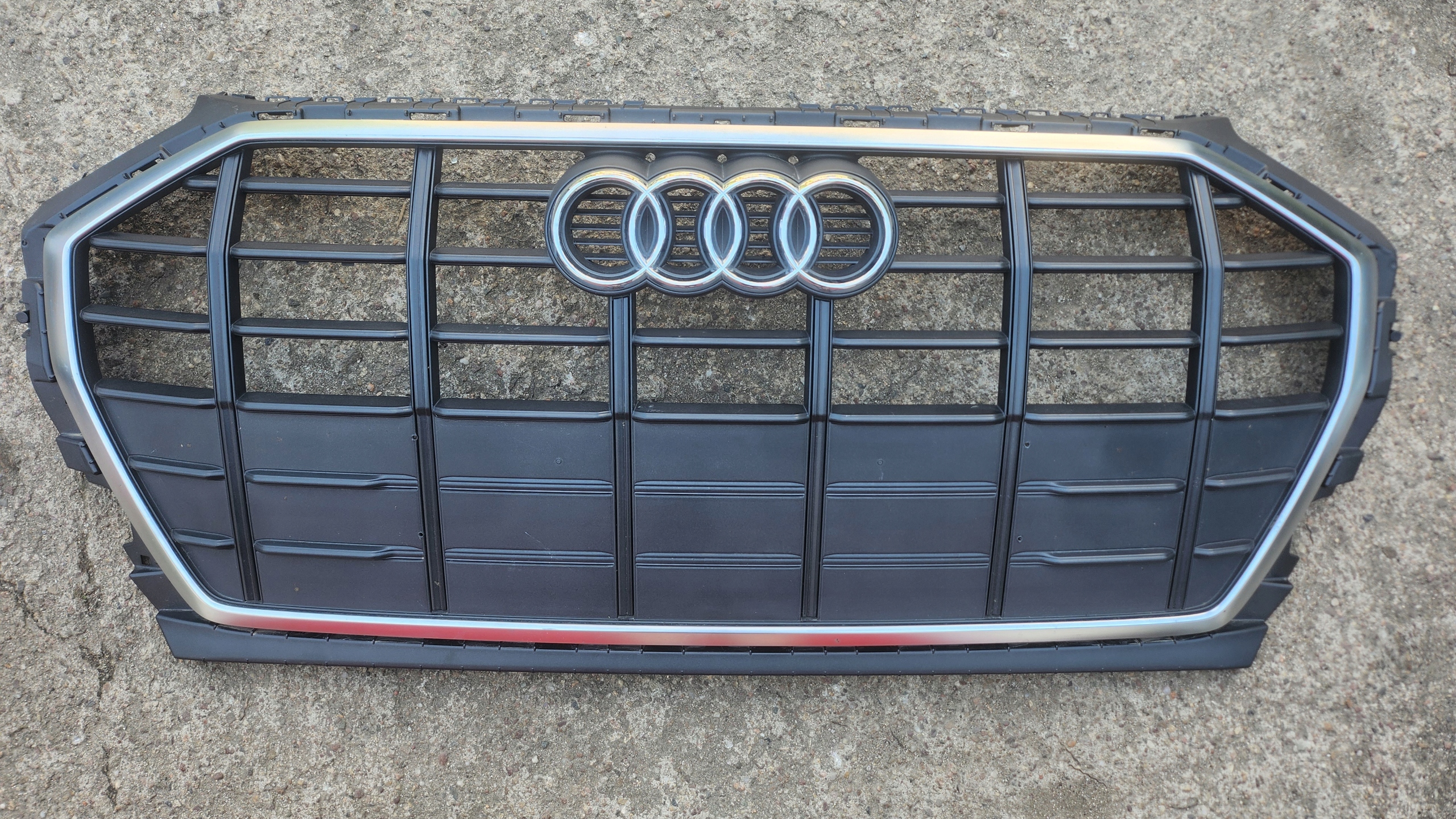 ATRAPA GRIL AUDI Q5 2 II LIFT 2020- 80A853651