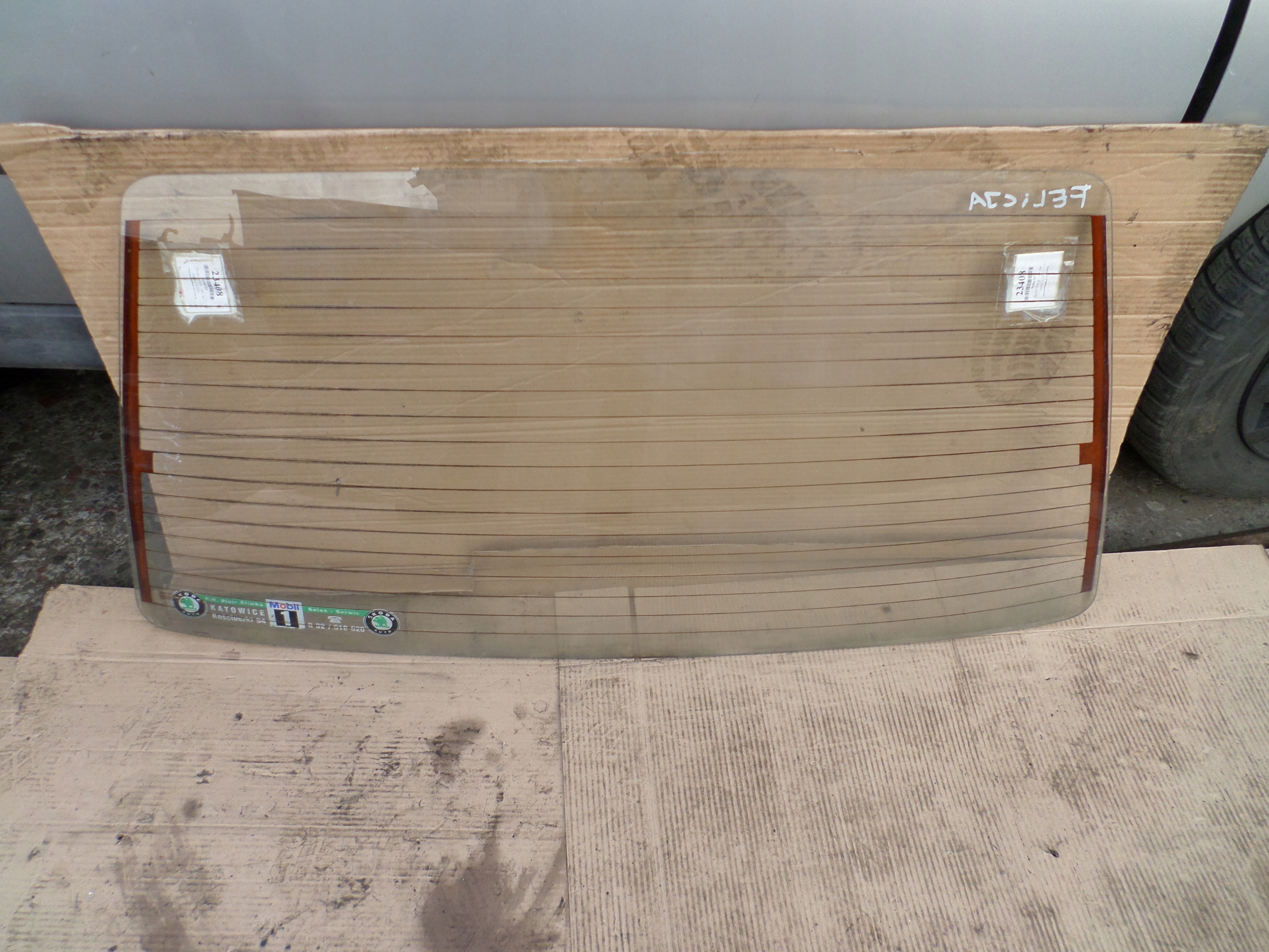 SKODA FELICIA 94-01 TYLNIA SZYBA TYŁ