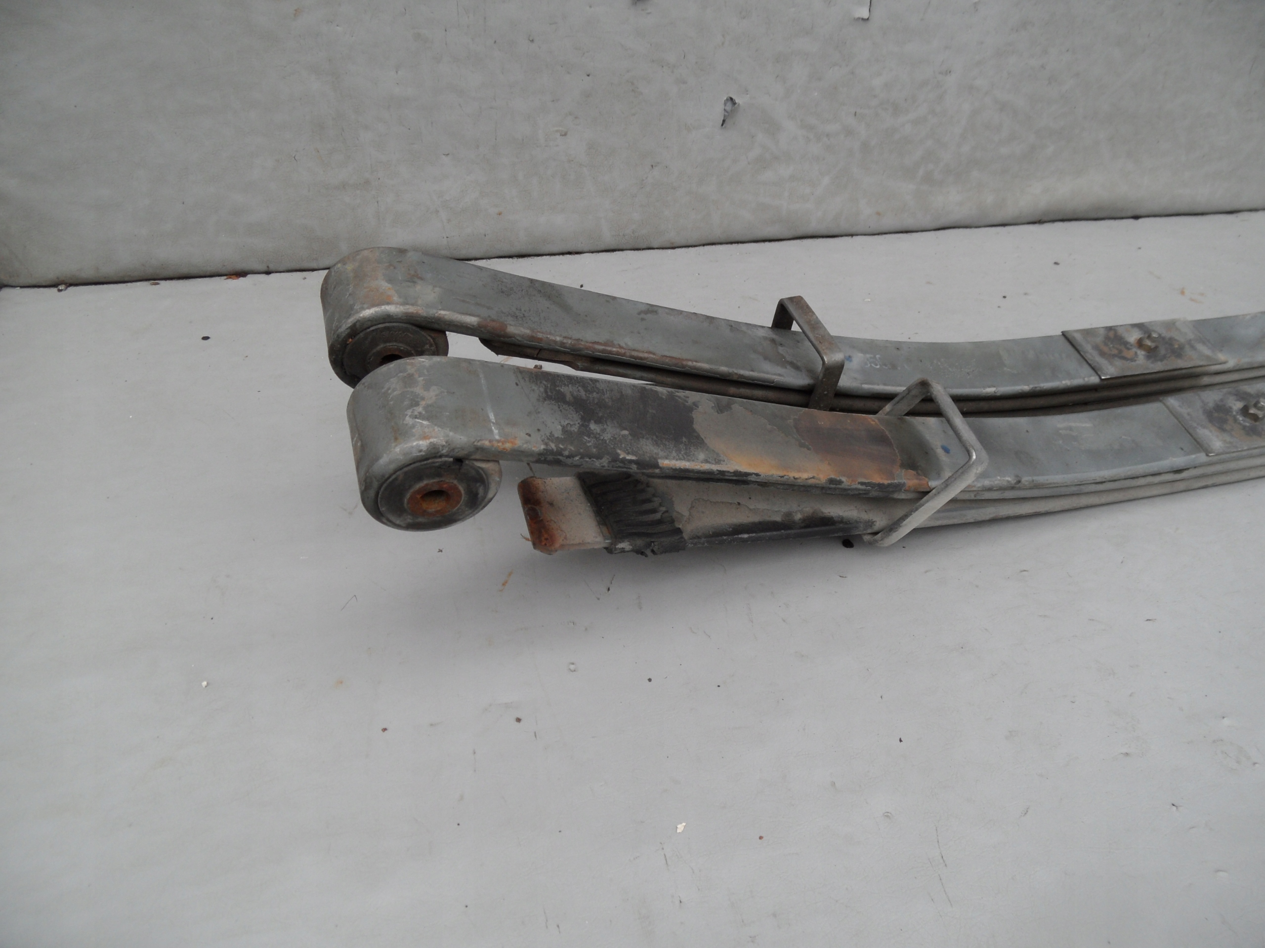 RESOR TYŁ TYLNY RENAULT MASTER III BLIŹNIAK 3 PIÓR Producent części Renault OE