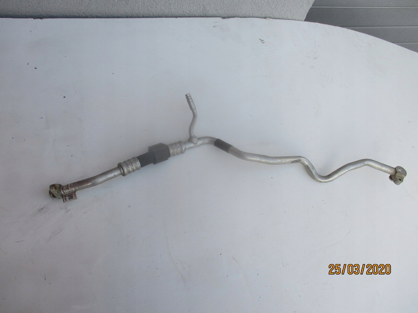 ШЛАНГ КОНДИЦІОНЕРА 4M0820739K