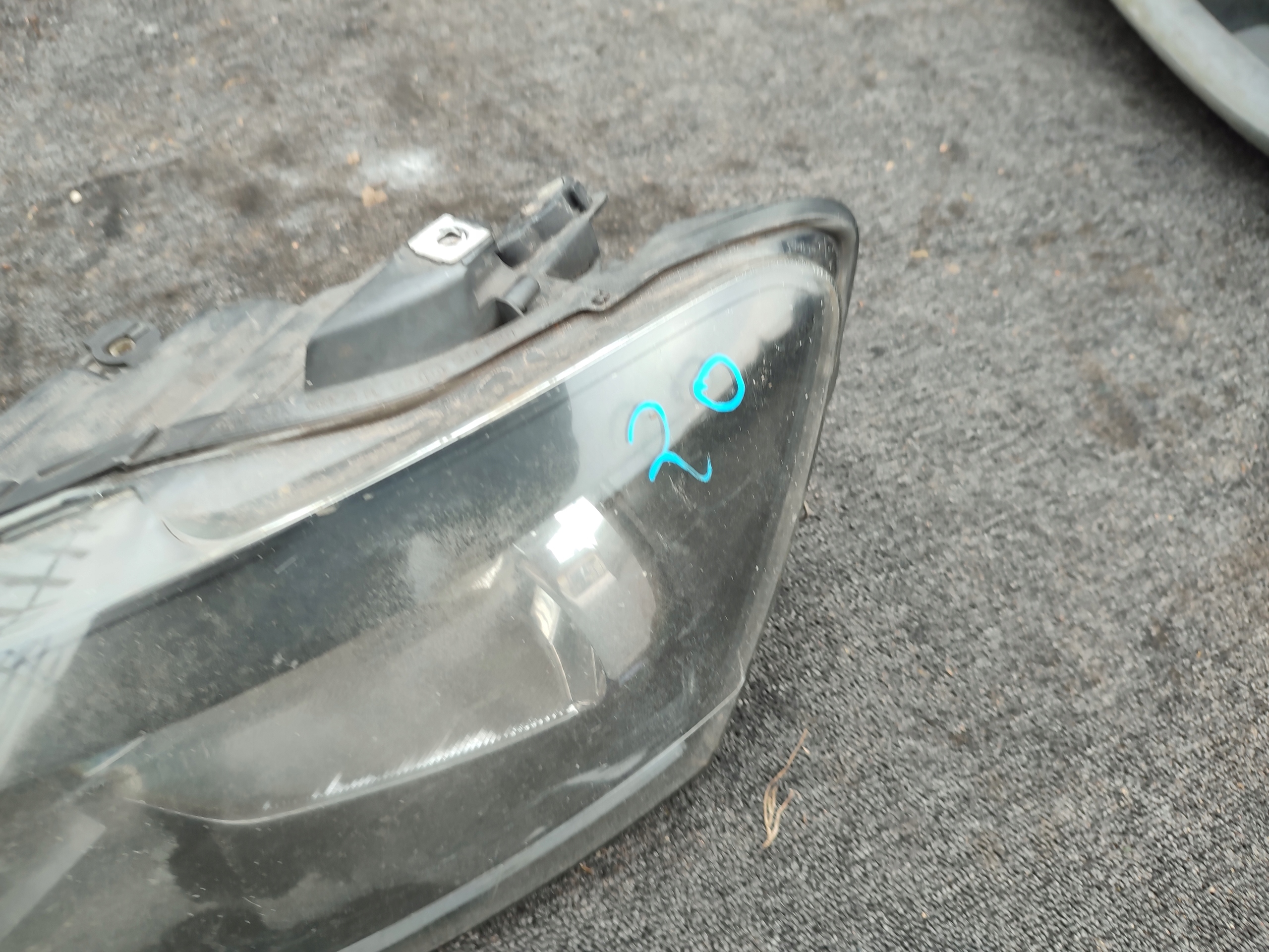 light left front front VW POLO V 6R ZWYKLA 6R1941015E