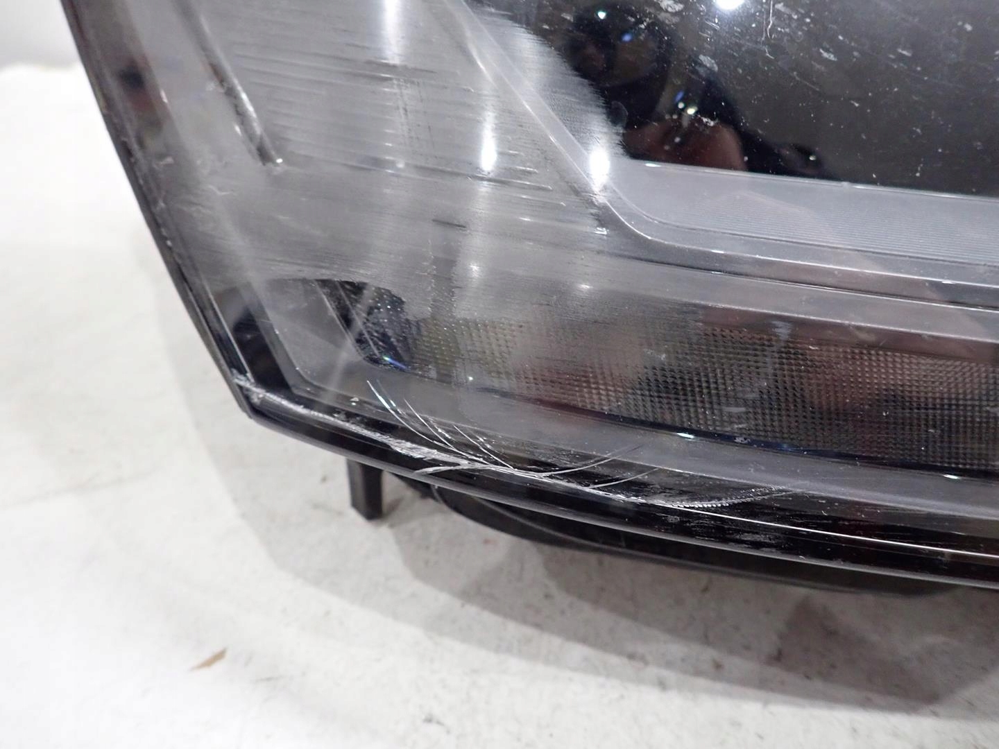 light front front right AUDI A6 C8 2018- FULL LED 4K0941034