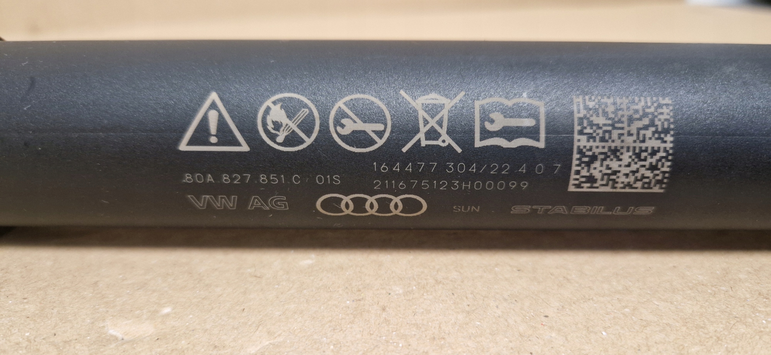 damper electrical bonnet AUDI Q5 LIFT 80A827851C as new original