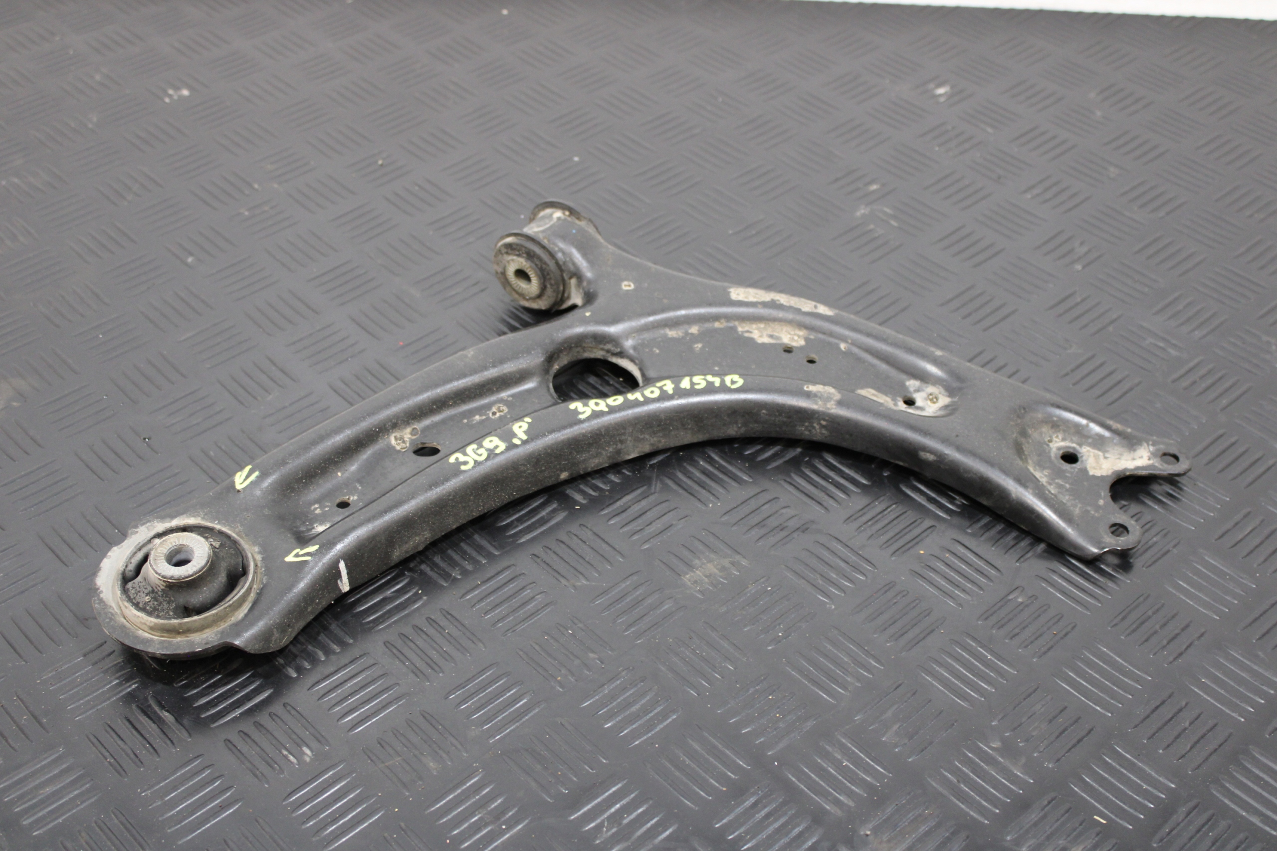 arm right front 3Q0407154B VW PASSAT B8 3G0 3G9