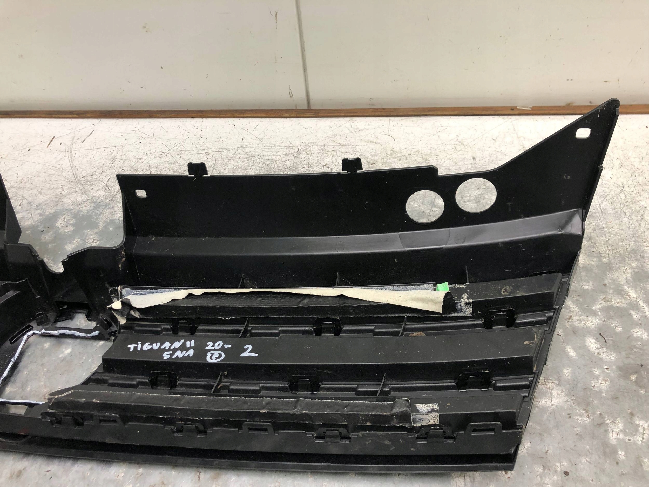 Grill Grill VW TIGUAN II 5NA