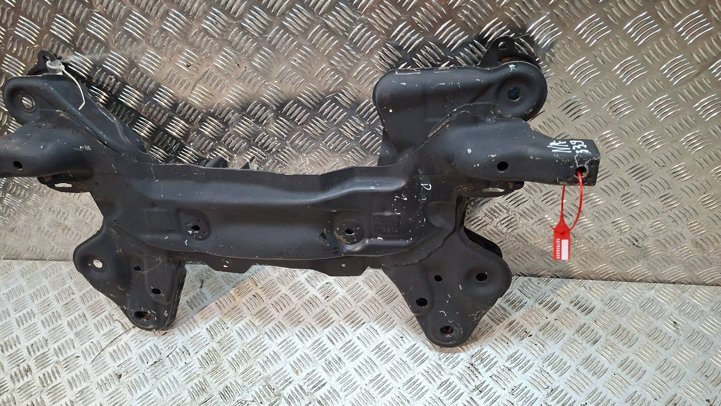 axle beam front PEUGEOT 208 1.2 VTI 2012