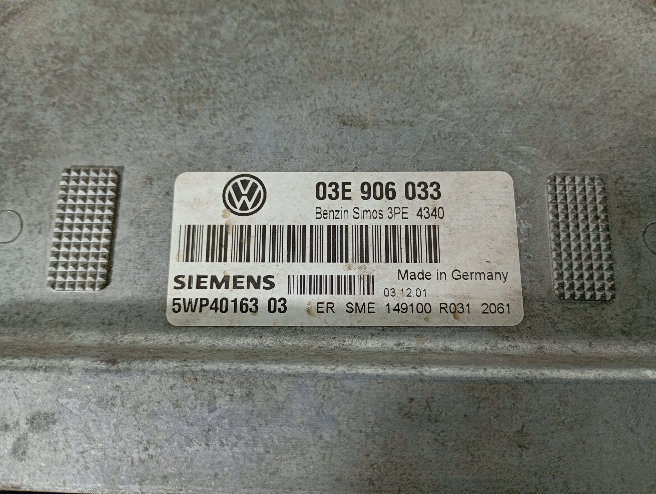 VW POLO N9 9N 01-09 computer control unit of the engine OE 03E906033