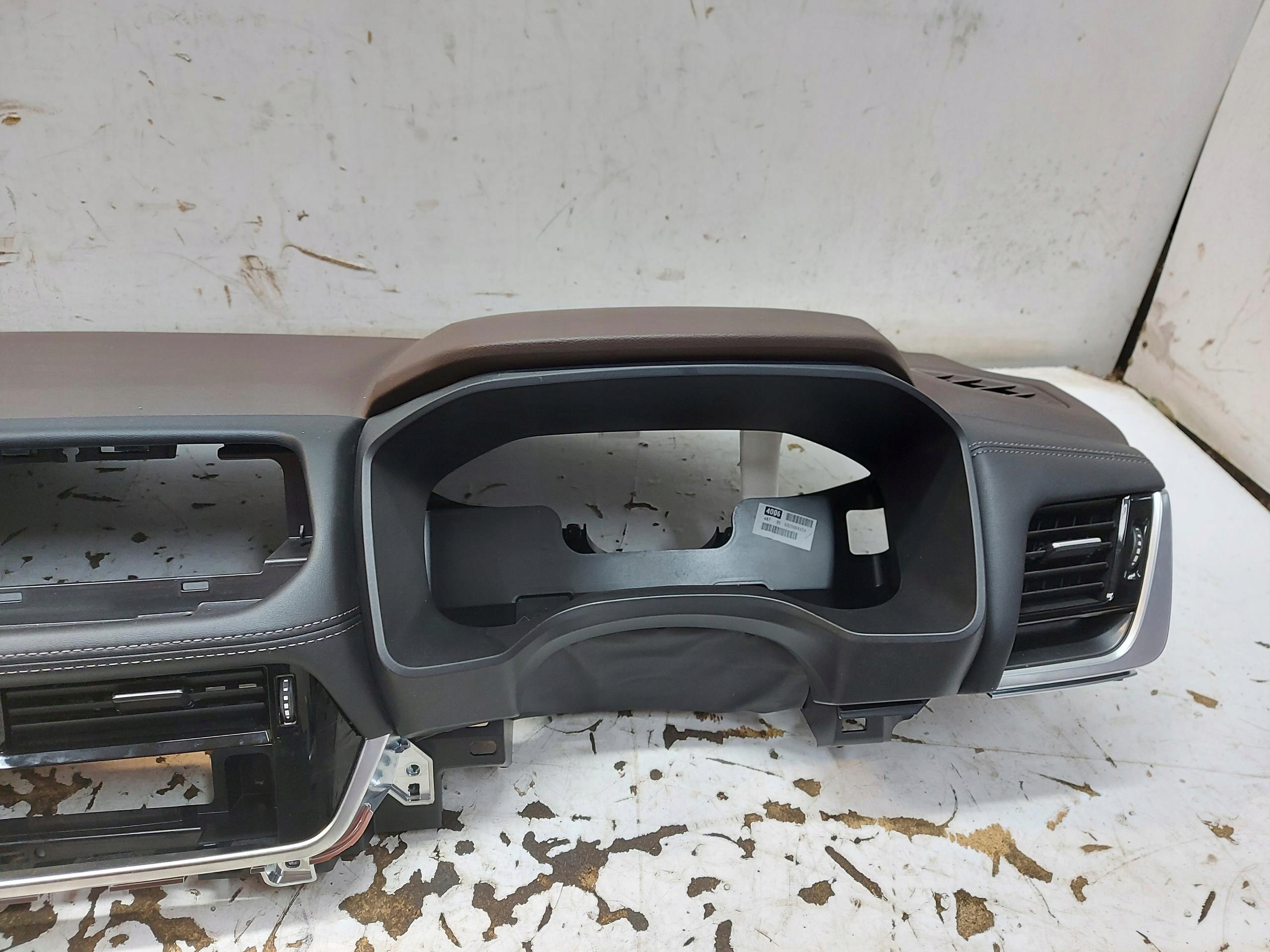 Nissan X-TRAIL T33 IV 2023 cockpit dashboard instrument panel pulpit dashboard UK RHD
