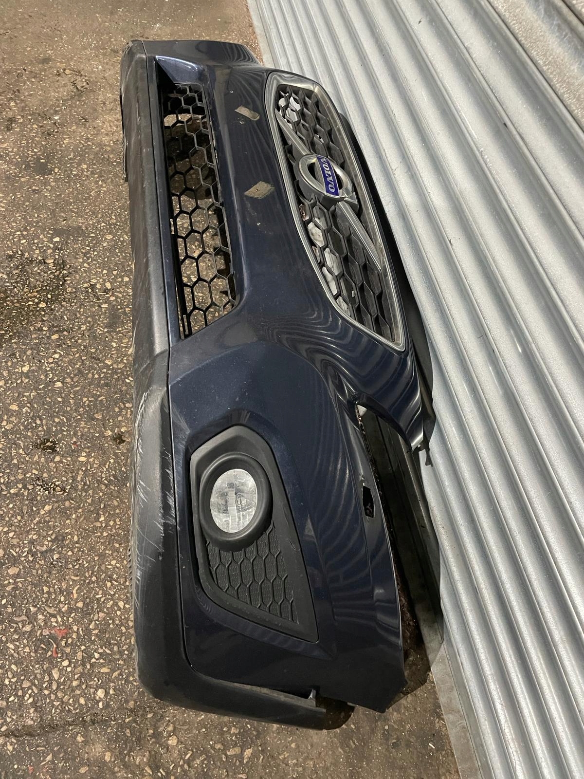 KOMPLETNY PRZÓD VOLVO C30 LIFT MASKA ZDERZAK BŁOTNIK XENON498-46/452 Jakość części (zgodnie z GVO) O - oryginał z logo producenta pojazdu (OE)