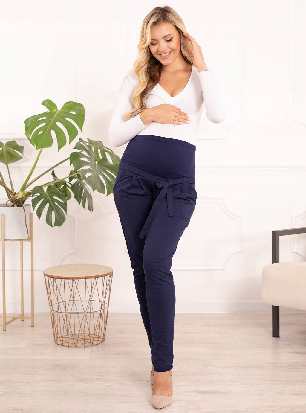 SPODNIE CIĄŻOWE DRESOWE Z PANELEM KOKARDKA M Wzór dominujący bez wzoru