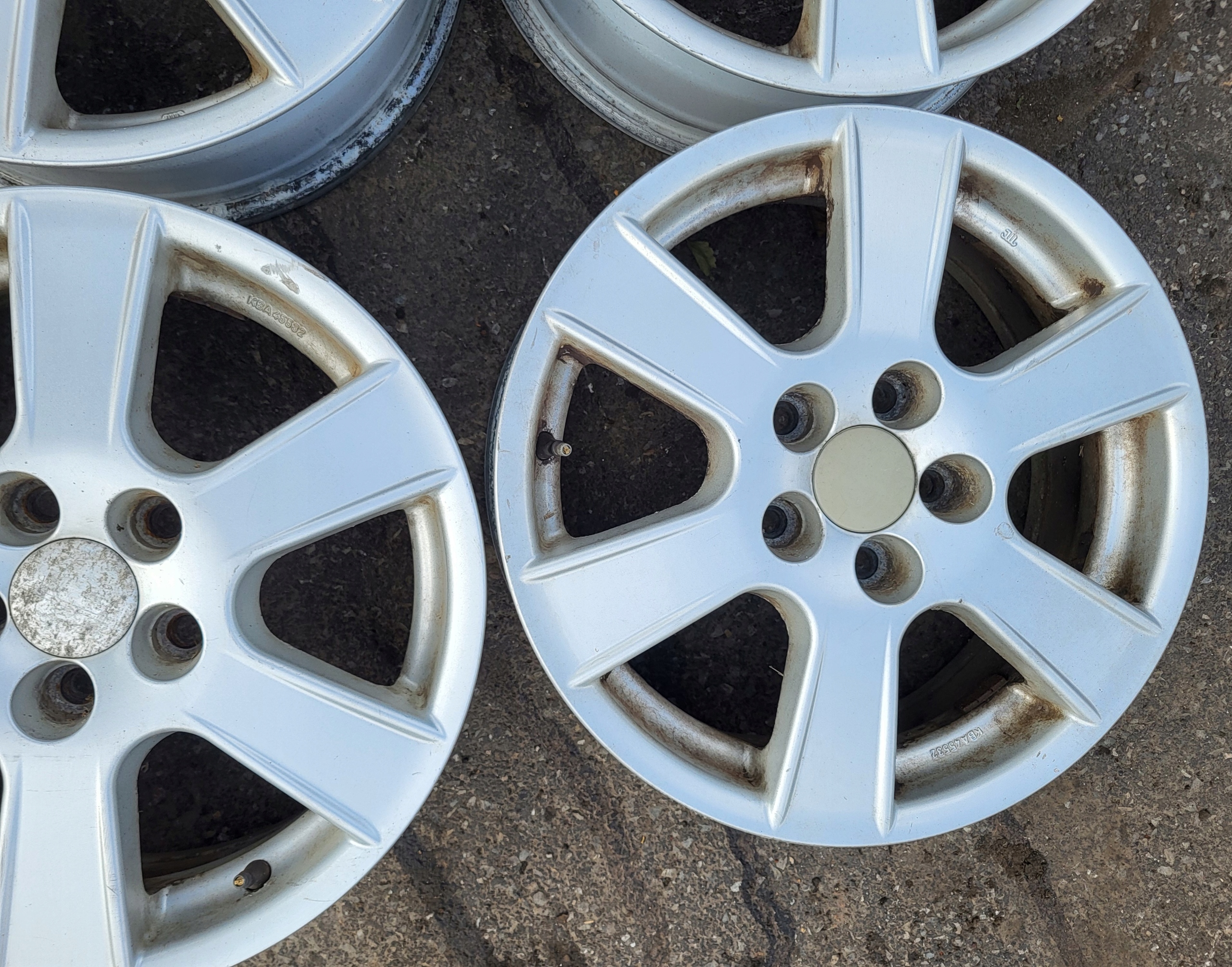 4X 16 discs aluminium disc cap SAAB 9-5 ALUTEC 5X110 ET40 OE
