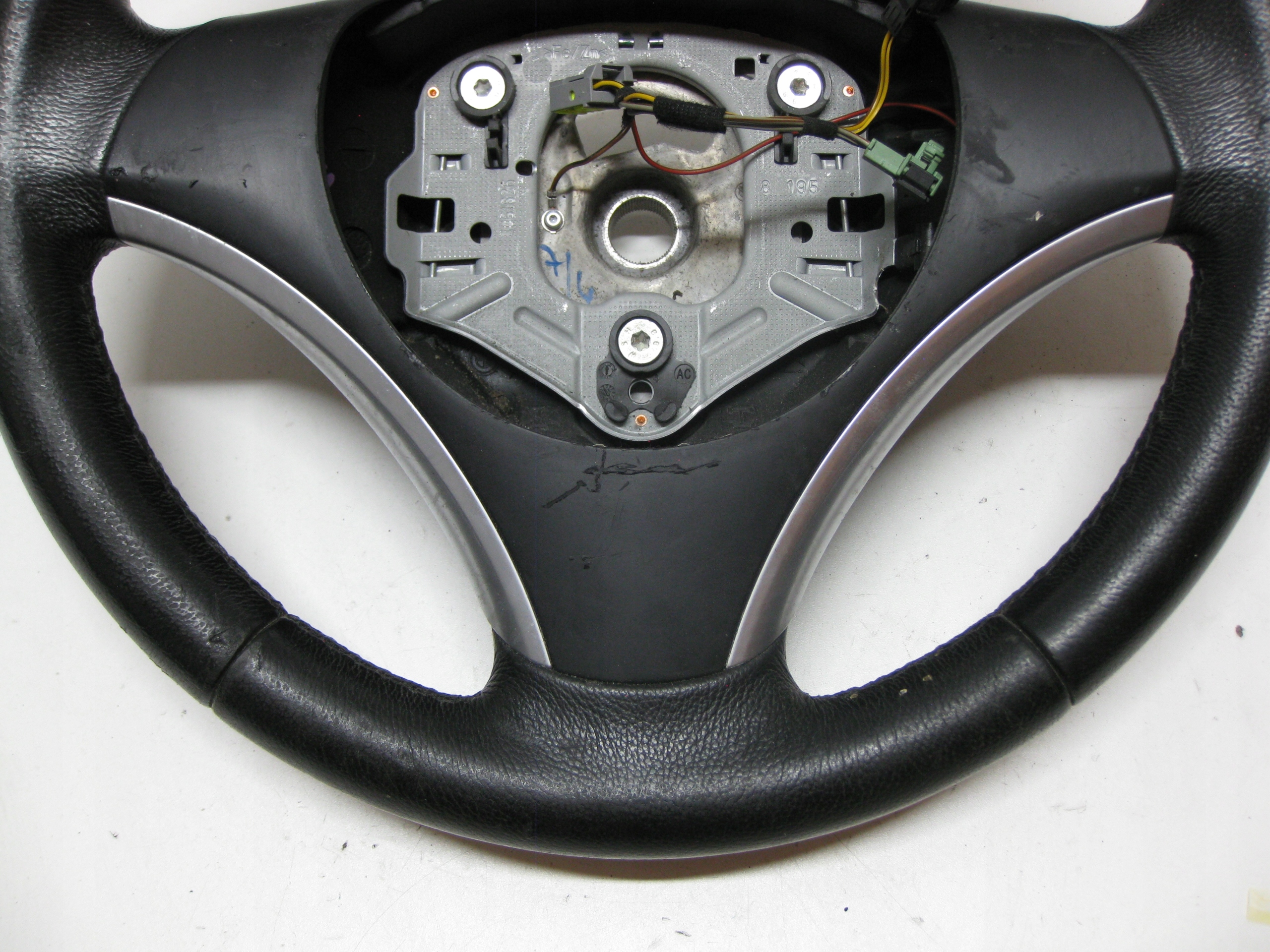 BMW E87 08R lenkrad SKORZANA 6769893