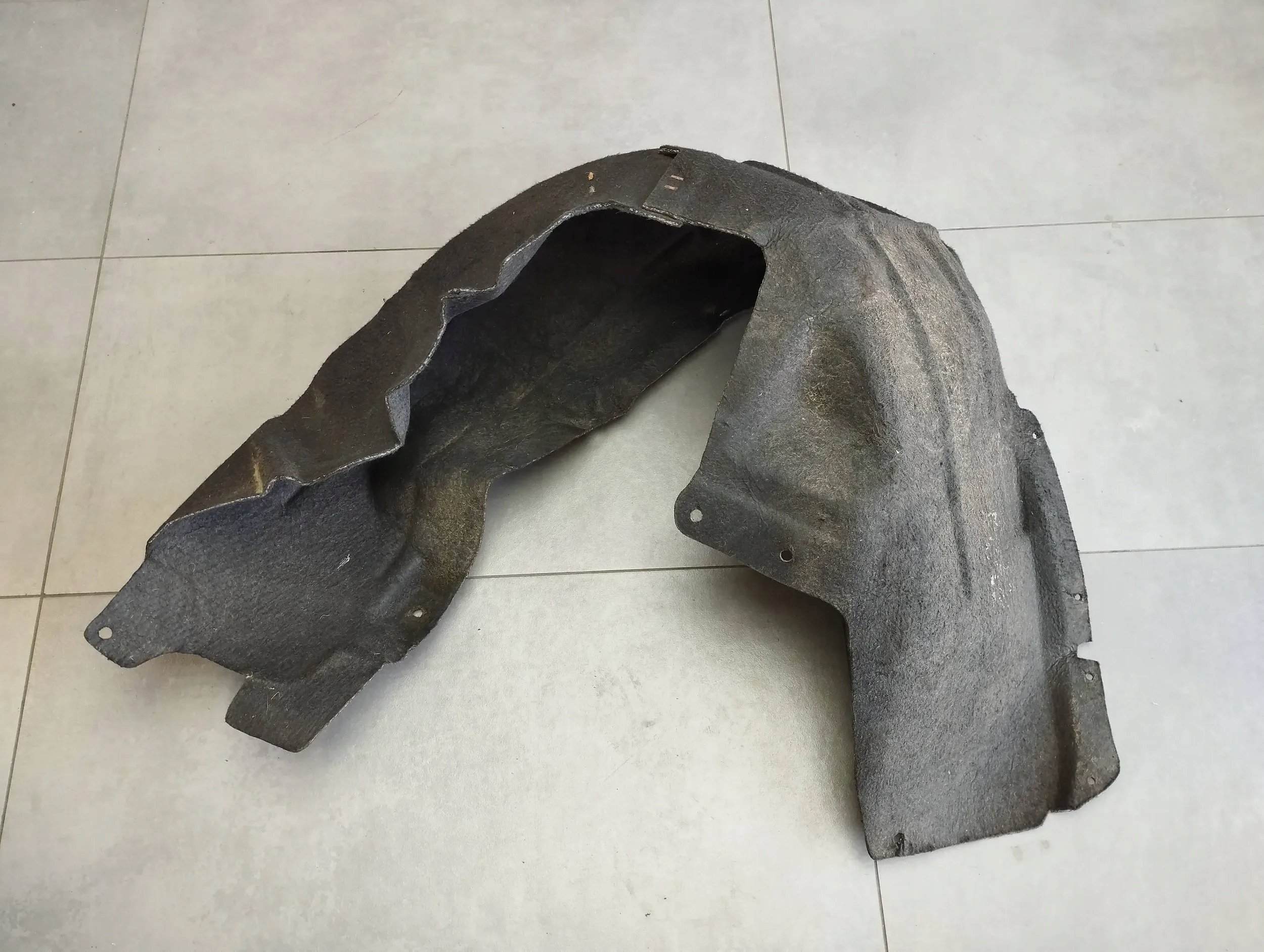 Ford Mondeo MK5 KOMBI mudguard right rear part