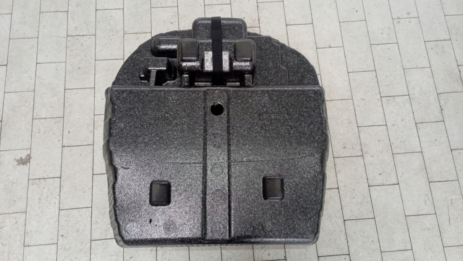 STYROPIAN WKŁAD BAGAŻNIKA RENAULT ARKANA Numer katalogowy części WKŁAD BAGAŻNIKA ARKANA