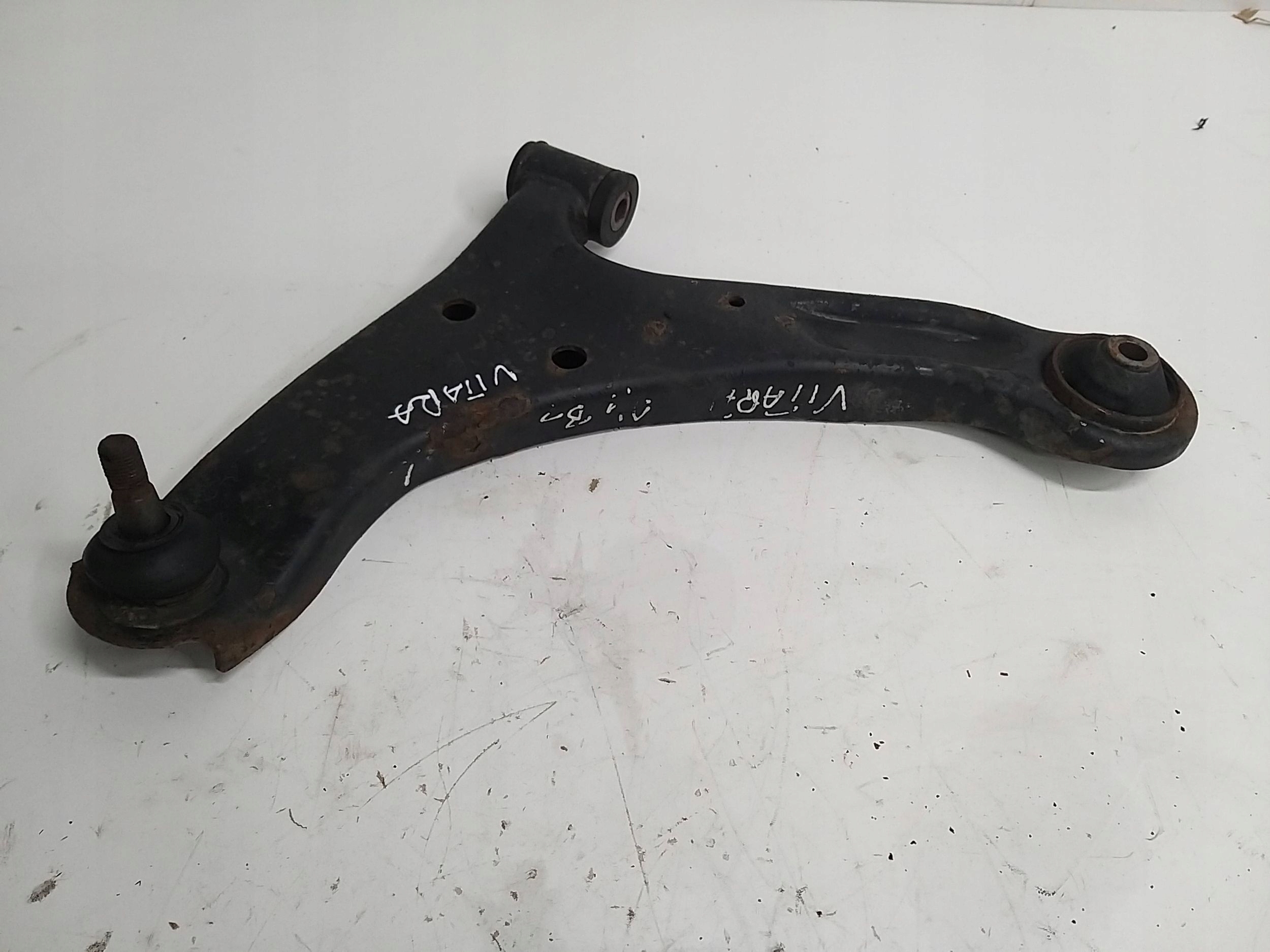 SUZUKI GRAND VITARA II 05-14 arm left front front 2,4B
