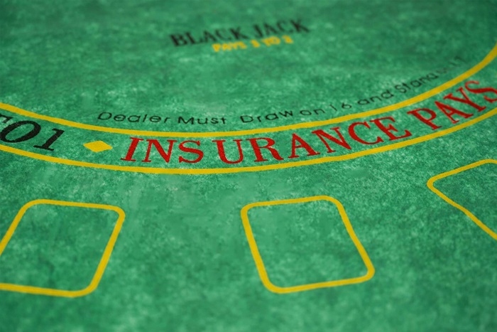 Zestaw do Pokera BlackJack Texas Hold’em 200 Żetonów 2 Talie Gra Karty Mata Informacje dodatkowe wersja podróżna