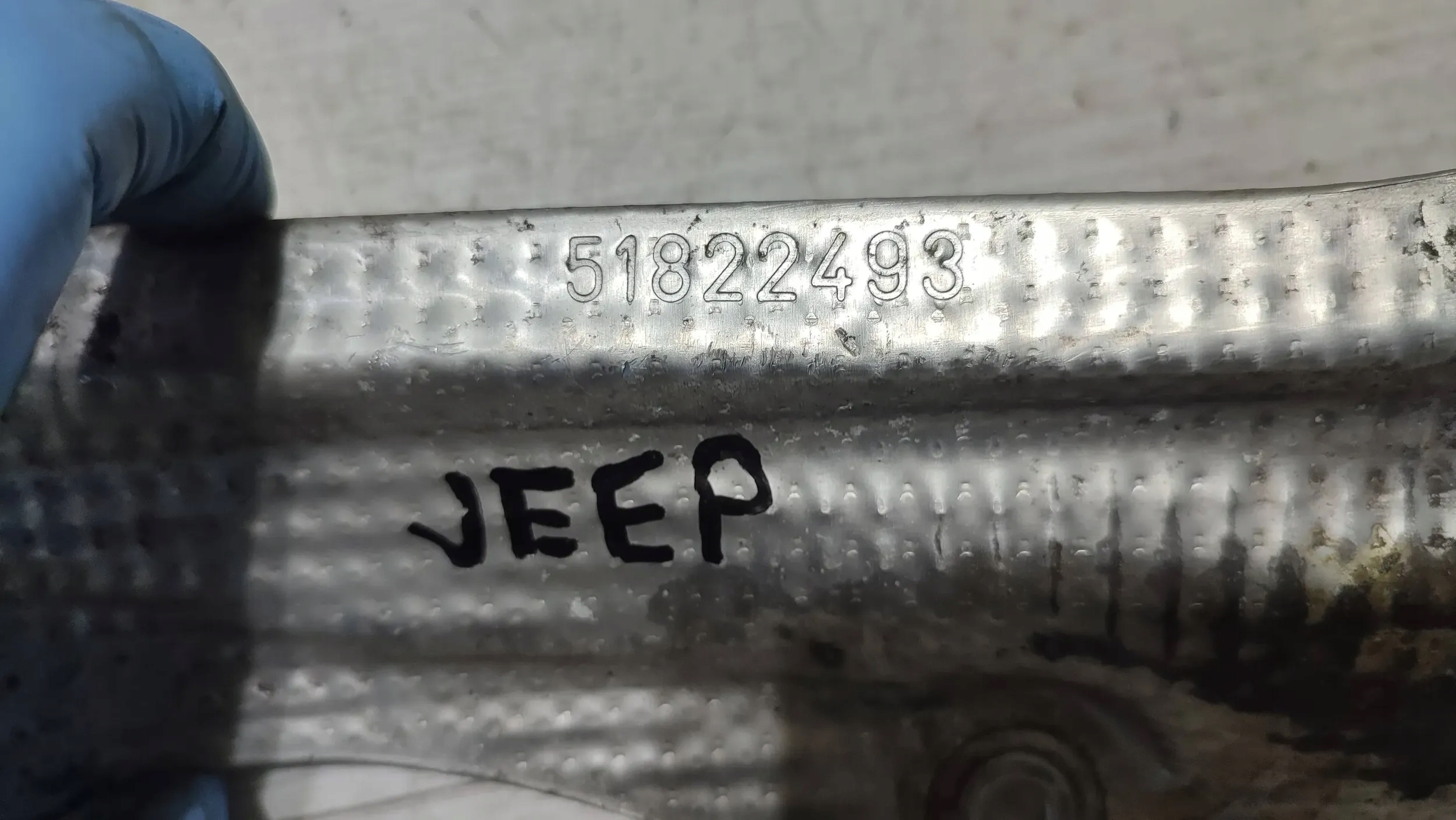 Jeep Cherokee KL 15r. 2.0d Blende Abdeckung termiczna