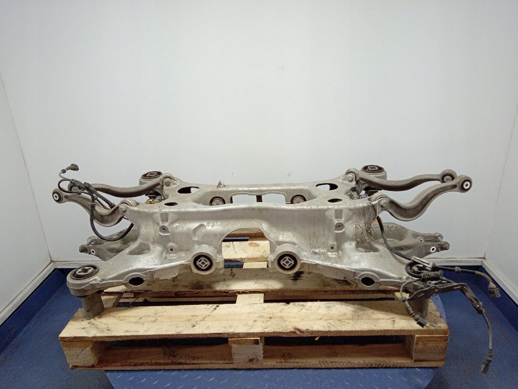 PORSCHE PANAMERA 971 WÓZEK BELKA ZAWIESZENIA TYŁ 971599030AM