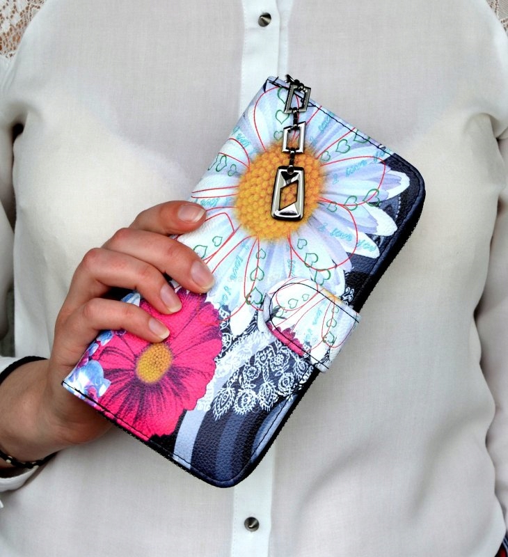 PORTFEL DAMSKI w Kwiaty PODWÓJNY PORTMONETKA Wysokość 10.5 cm