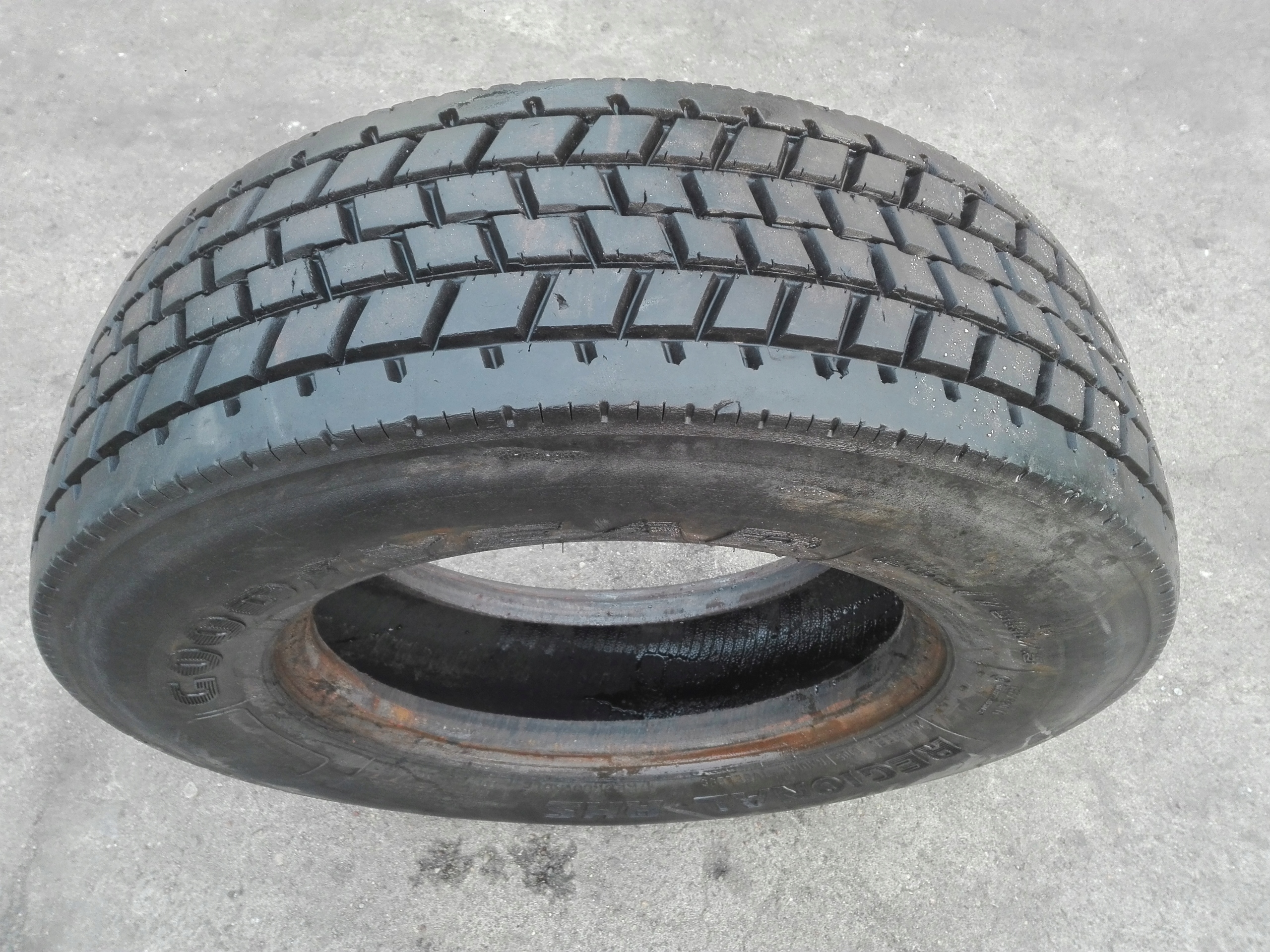 OPONA NAPĘDOWA GOODYEAR REGIONA LRHS 235/75R17.5
