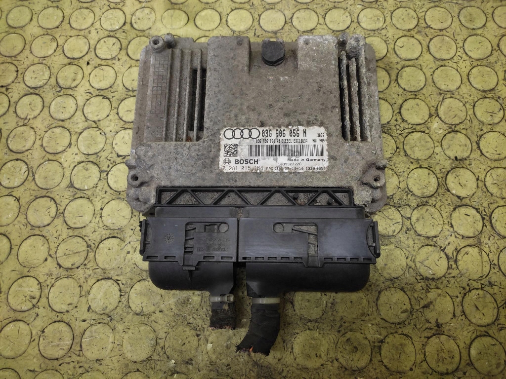 AUDI A3 8P 2.0 TDI control unit of the engine 0281015168